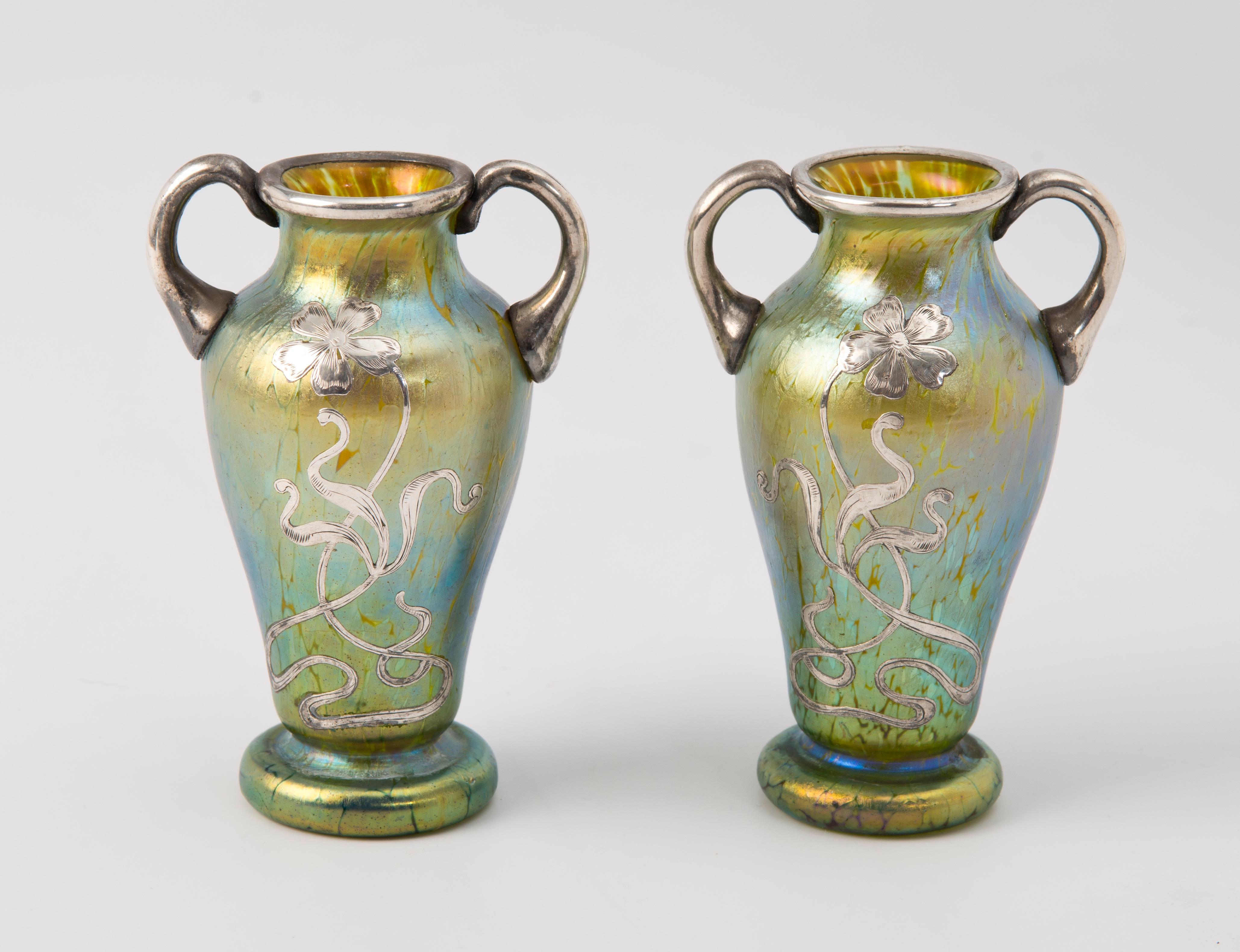 Art Nouveau Pair of Creta Glass Silvered Papillon Amphora Vases by Johann Loetz For Sale 2
