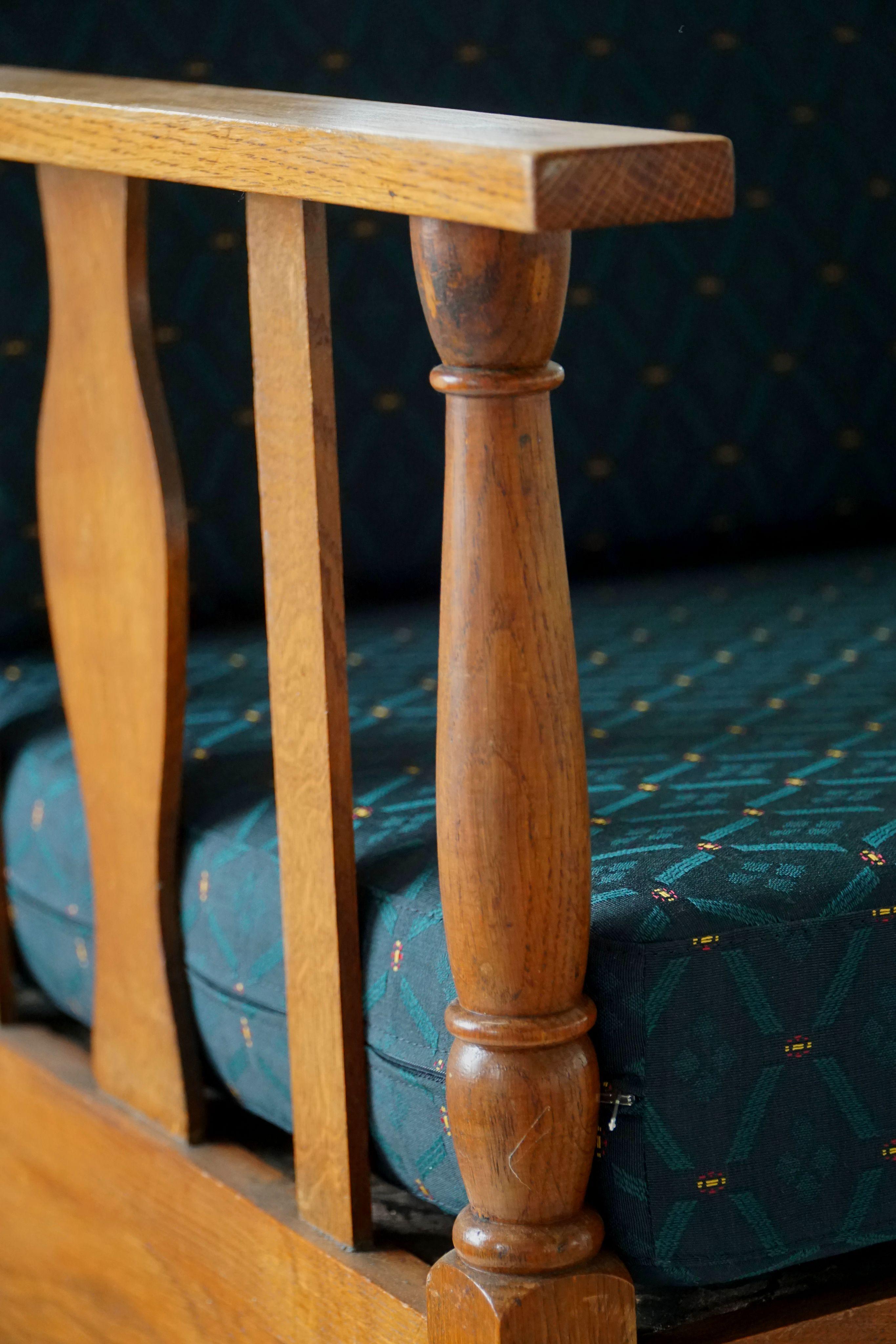 Art Nouveau, coppia di sedie da salotto in Oak, rivestite in Fabrice, anni '20 in vendita 9