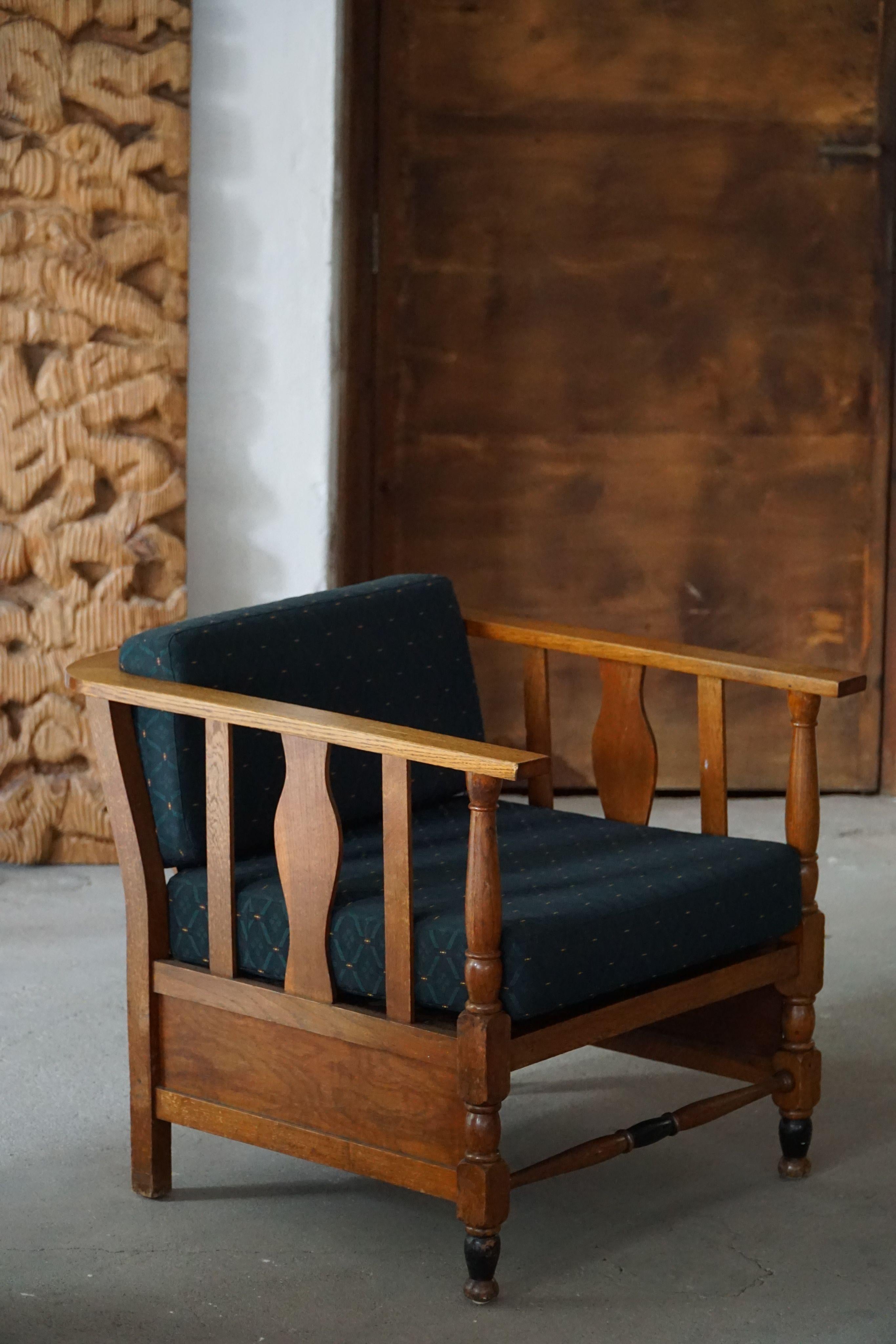 Danese Art Nouveau, coppia di sedie da salotto in Oak, rivestite in Fabrice, anni '20 in vendita