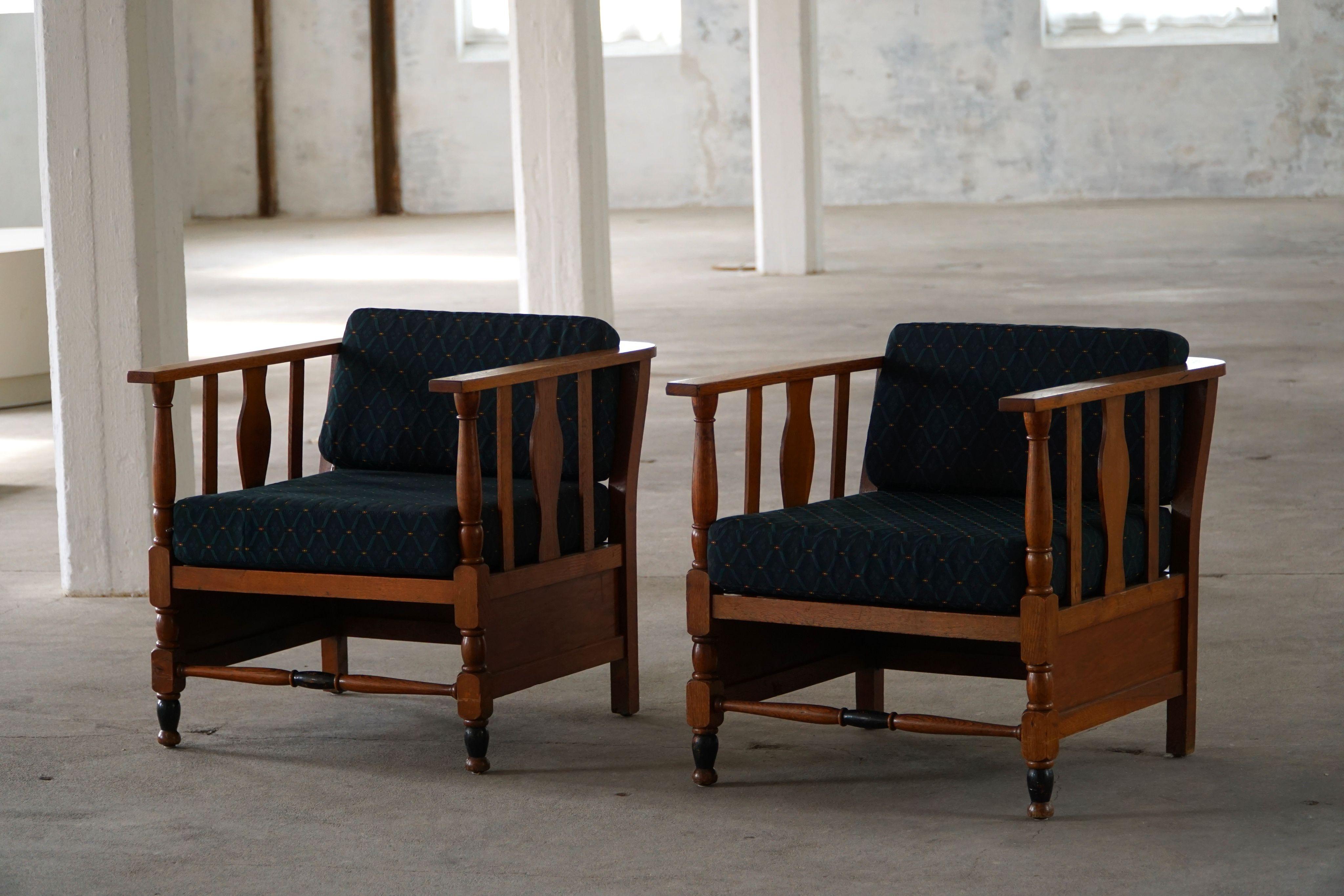 Art Nouveau, coppia di sedie da salotto in Oak, rivestite in Fabrice, anni '20 in vendita 3