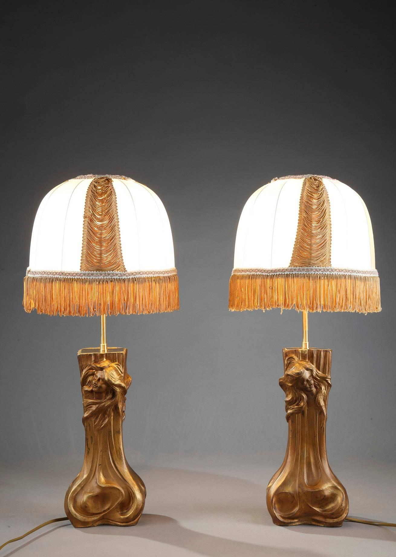 Art Nouveau Pair of Mounted Lamps with Nymphs For Sale 1