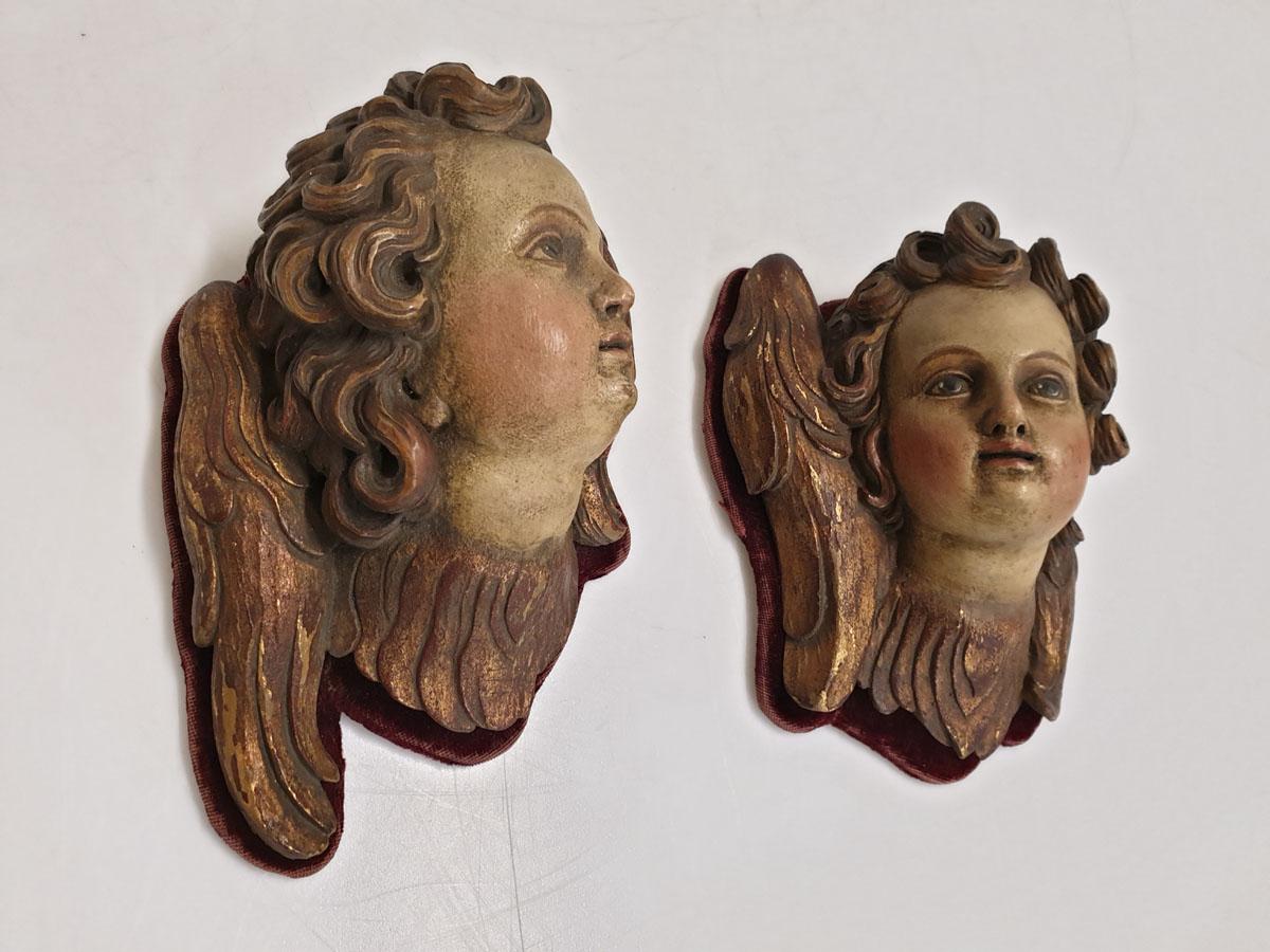 Italian Art Nouveau Pair of Winged Putt Heads Gilded Wood For Sale
