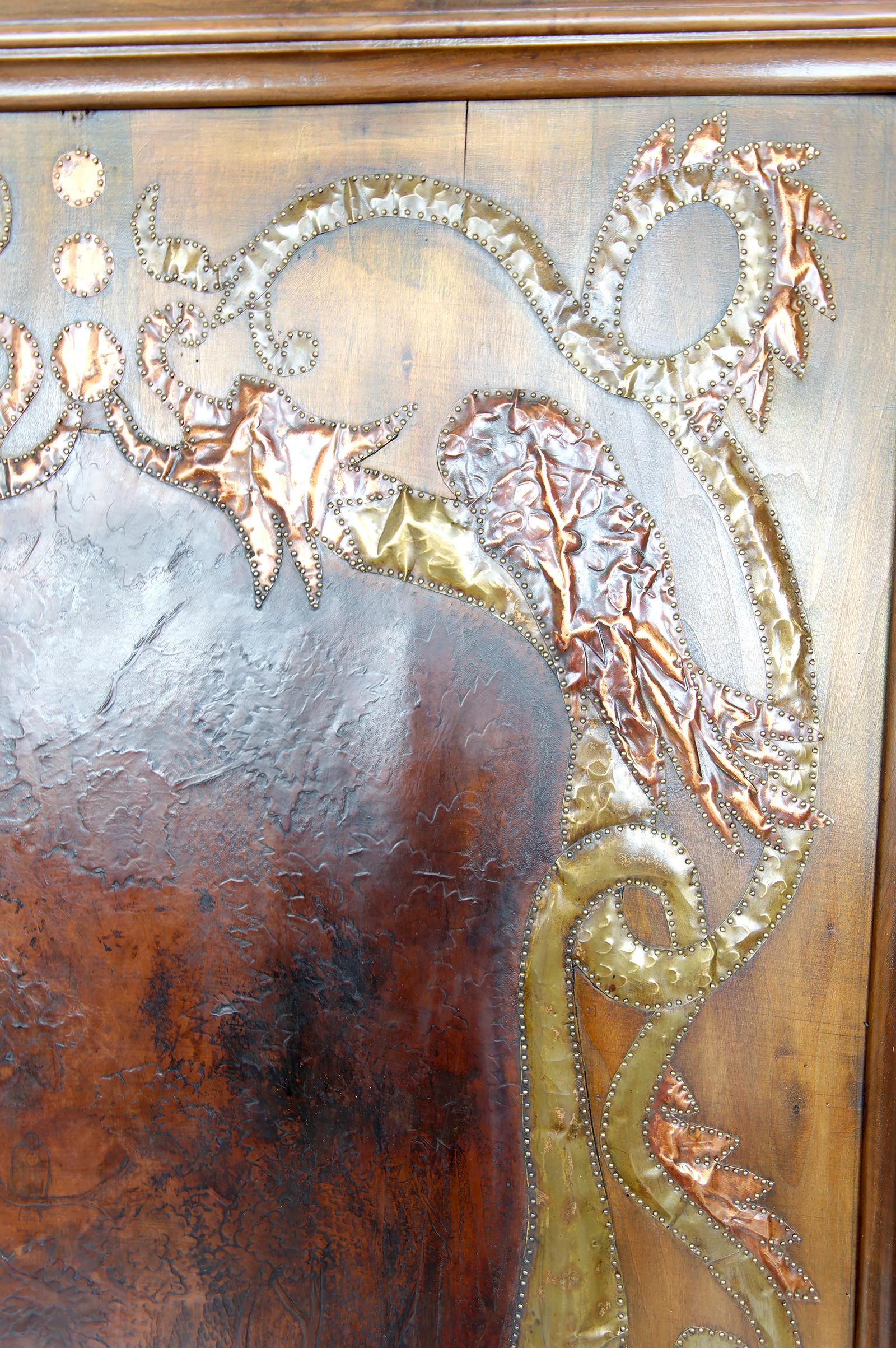 Jugendstil-Tafel, La Fontaines Fabel: Die Krähe und der Fuchs, Repoussé-Leder im Angebot 9