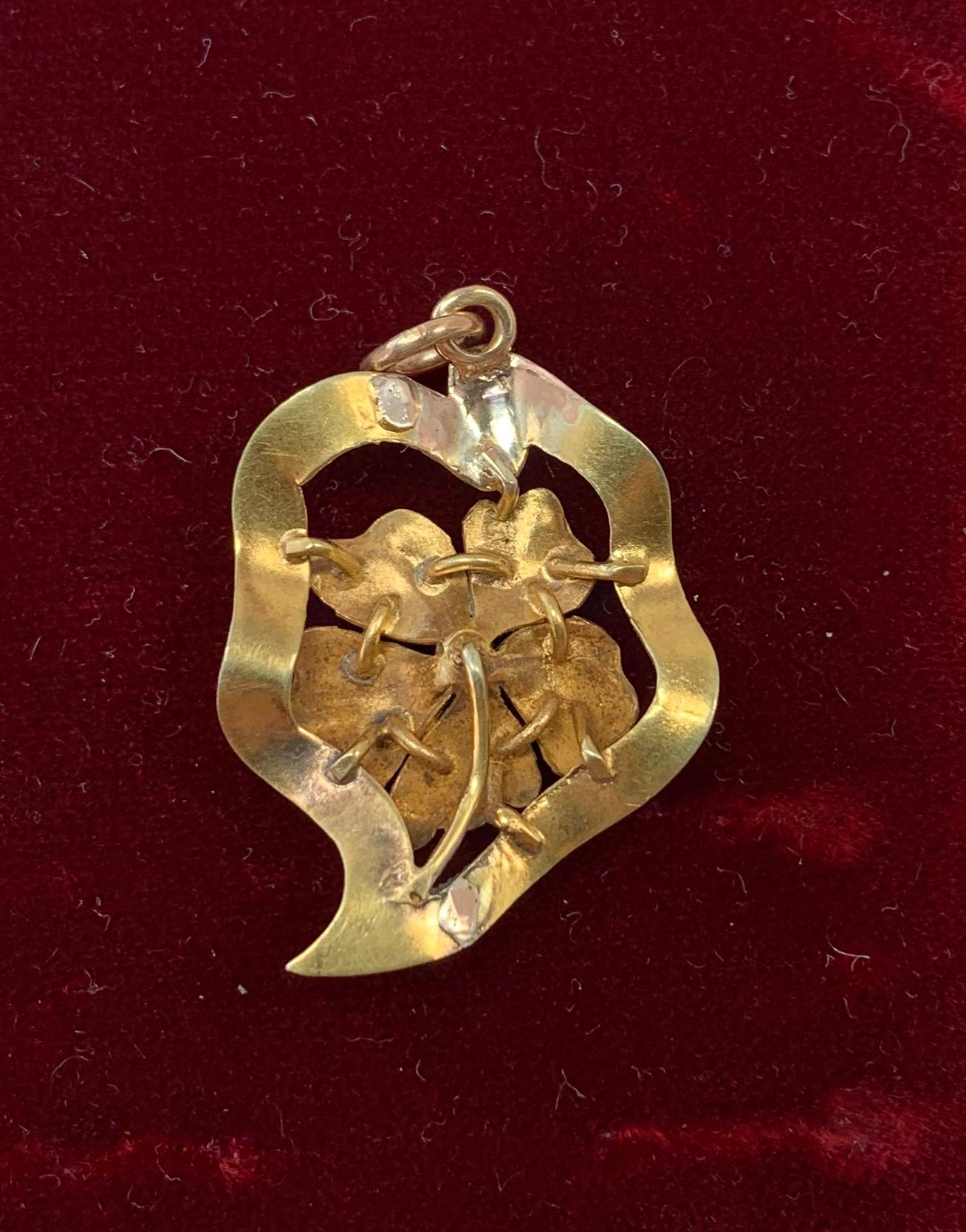 Art Nouveau Pansy Forget-Me-Not Flower OMC Diamond Enamel Pendant 14K Gold For Sale 3