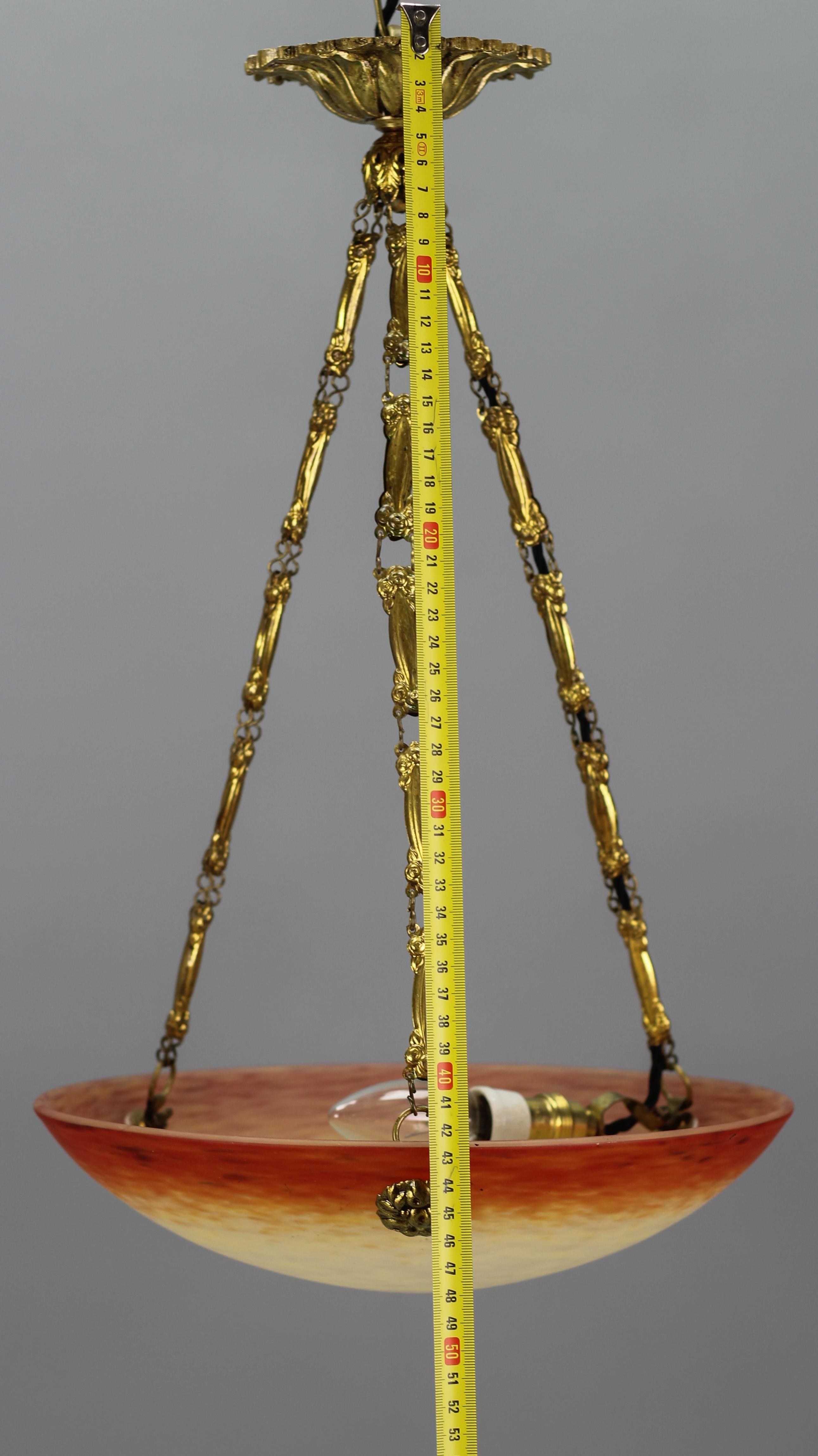 Lampe à suspension en verre Pate de Verre de style Art Nouveau par Charles Schneider, années 1920 en vente 1