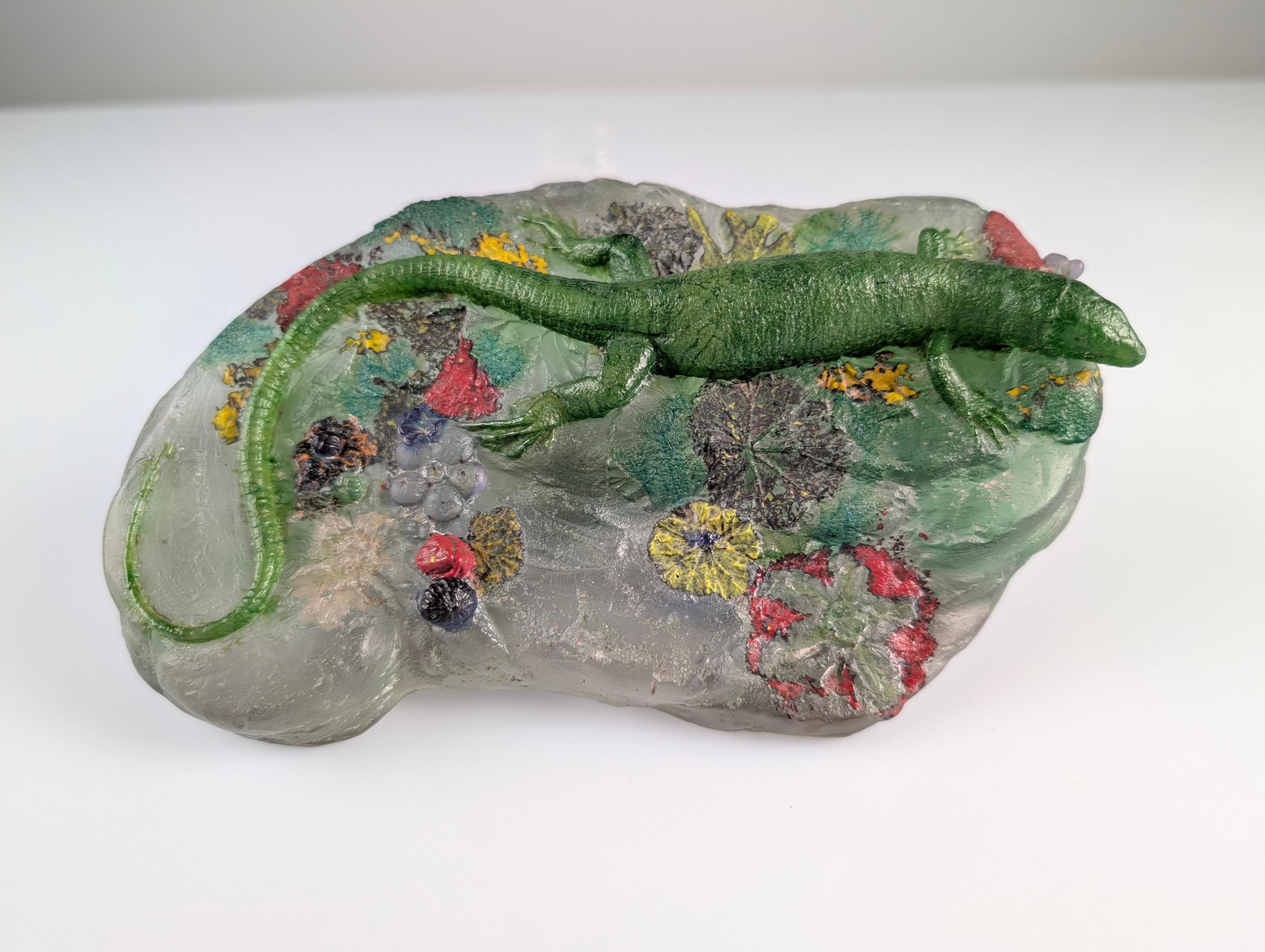 Art Nouveau Pâte de Verre Sculpture paperweight 