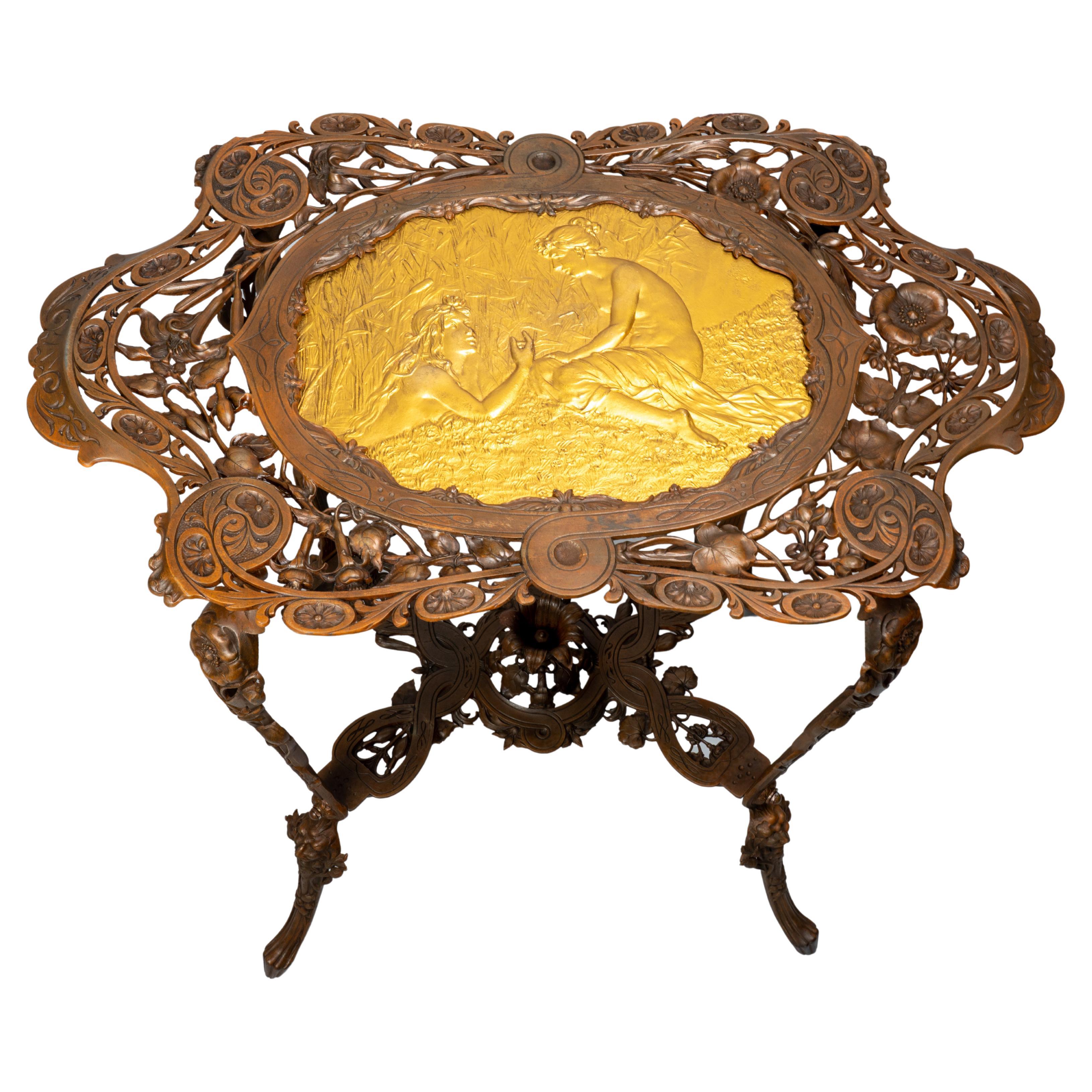 Mesa auxiliar Art Nouveau de hierro fundido patinado y dorado en venta