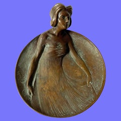 Art Nouveau Vide Poche de bronce patinado Gustave Gurshner, Austria, C.1910