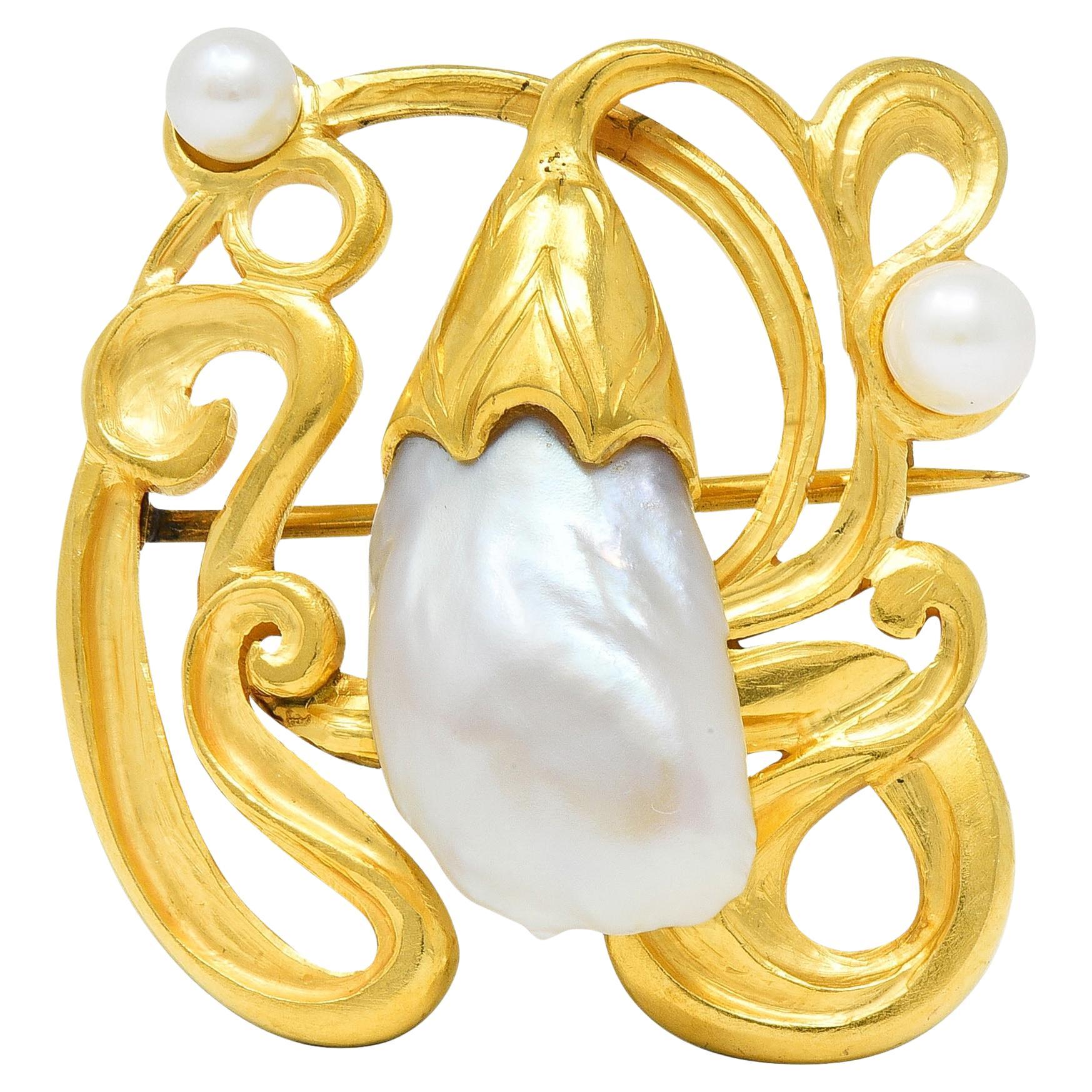 Art Nouveau Pearl 18 Karat Yellow Gold Swirling Floral Antique Brooch For Sale