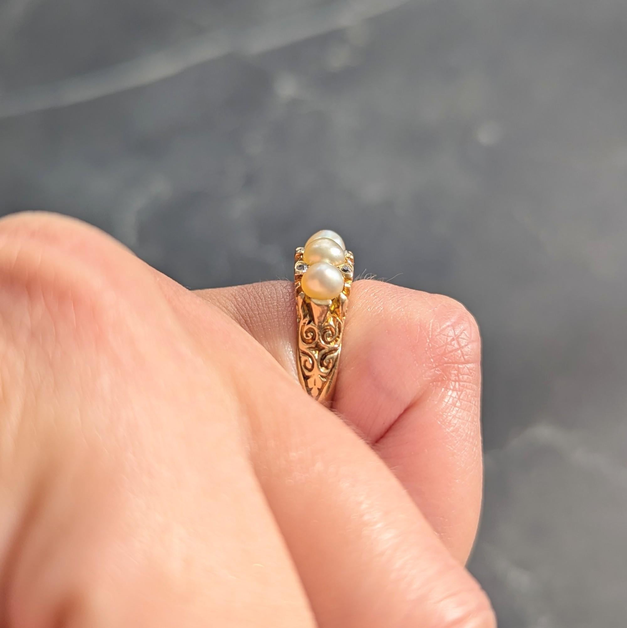 Anello Art Nouveau con perla e diamante in oro giallo 18 carati a fascia antica in vendita 5