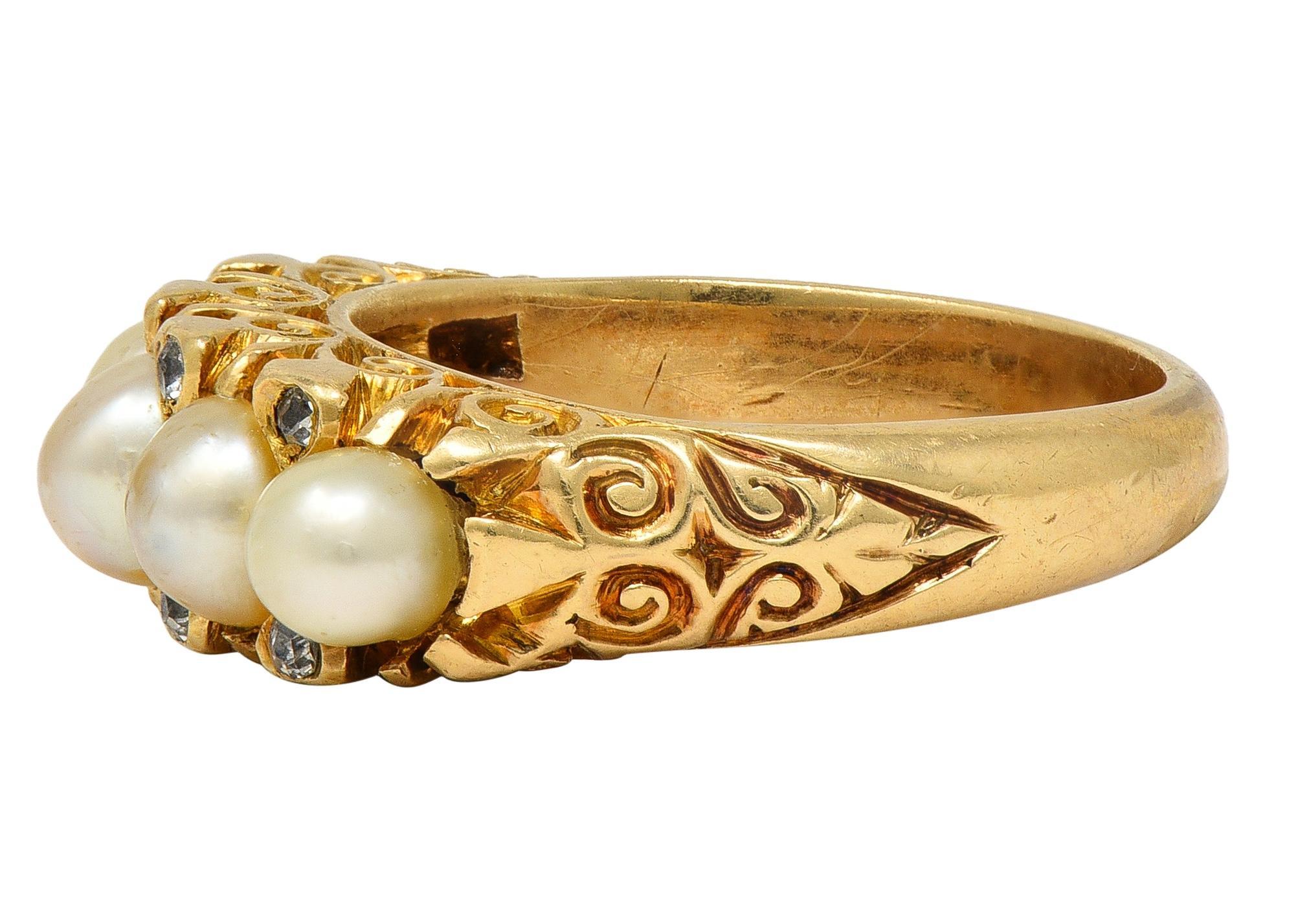 Anello Art Nouveau con perla e diamante in oro giallo 18 carati a fascia antica in vendita 1