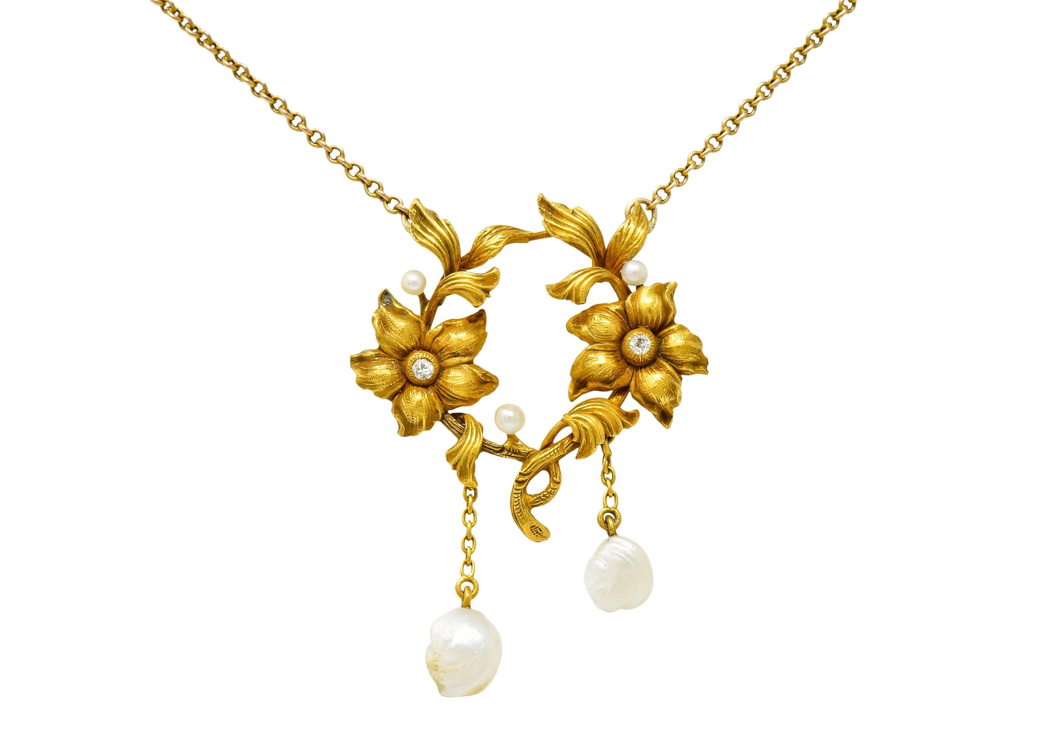Women's or Men's Art Nouveau Pearl Diamond 18 Karat Yellow Gold Floral Necklace