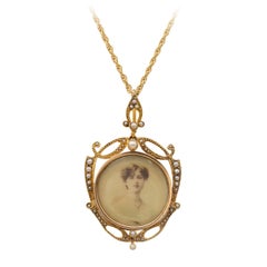 Art Nouveau Pearl Diamond Double Side Picture Locket Pendant 18K Gold circa 1900