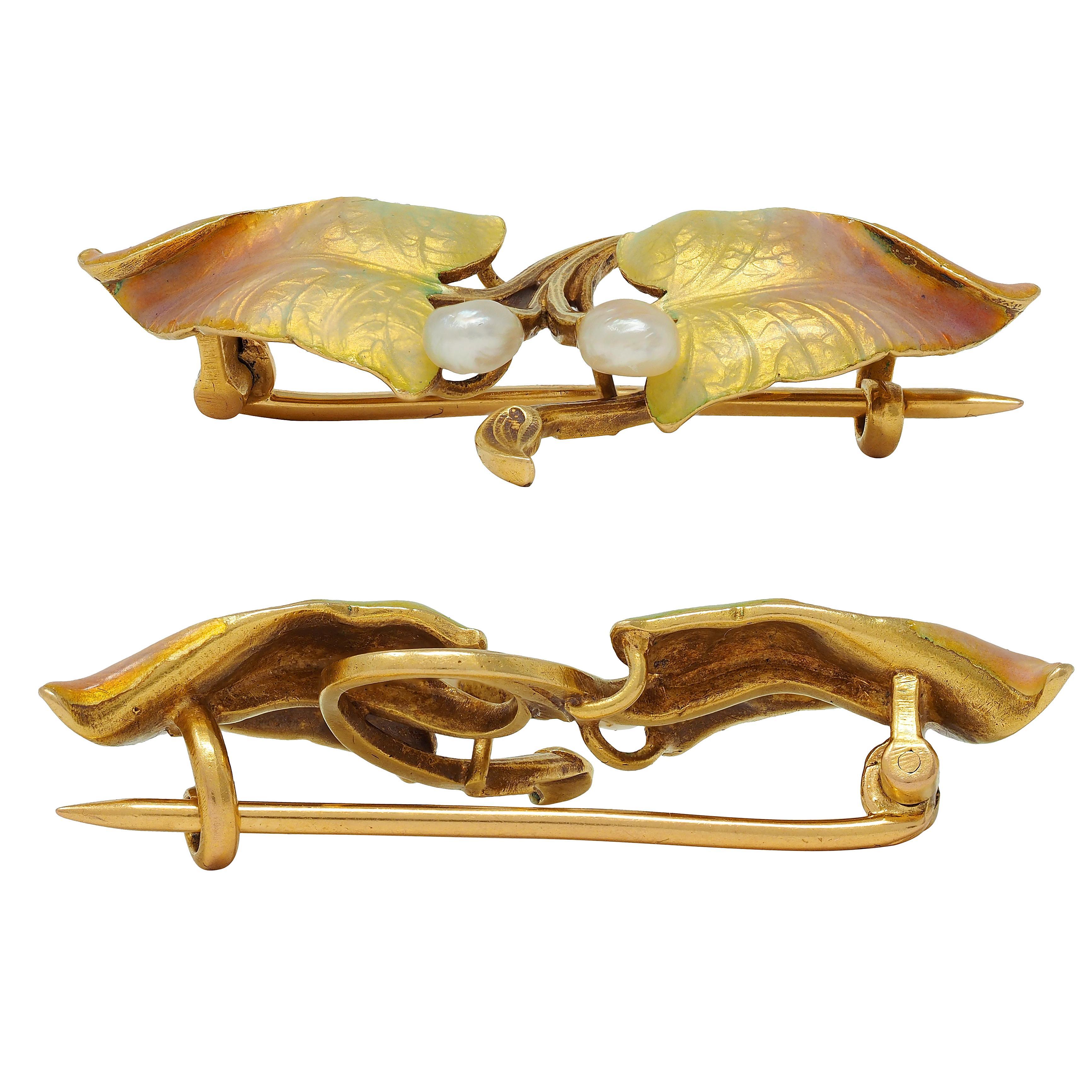 Women's or Men's Art Nouveau Pearl Diamond Enamel 18 Karat Yellow Gold Antique Foliate Brooch For Sale