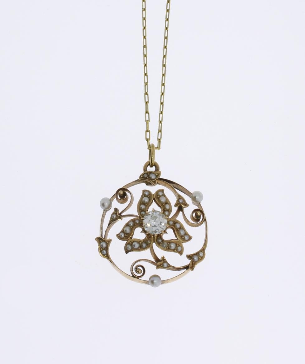 Art Nouveau Pearl Diamond Gold Pendant In Good Condition For Sale In Berlin, DE