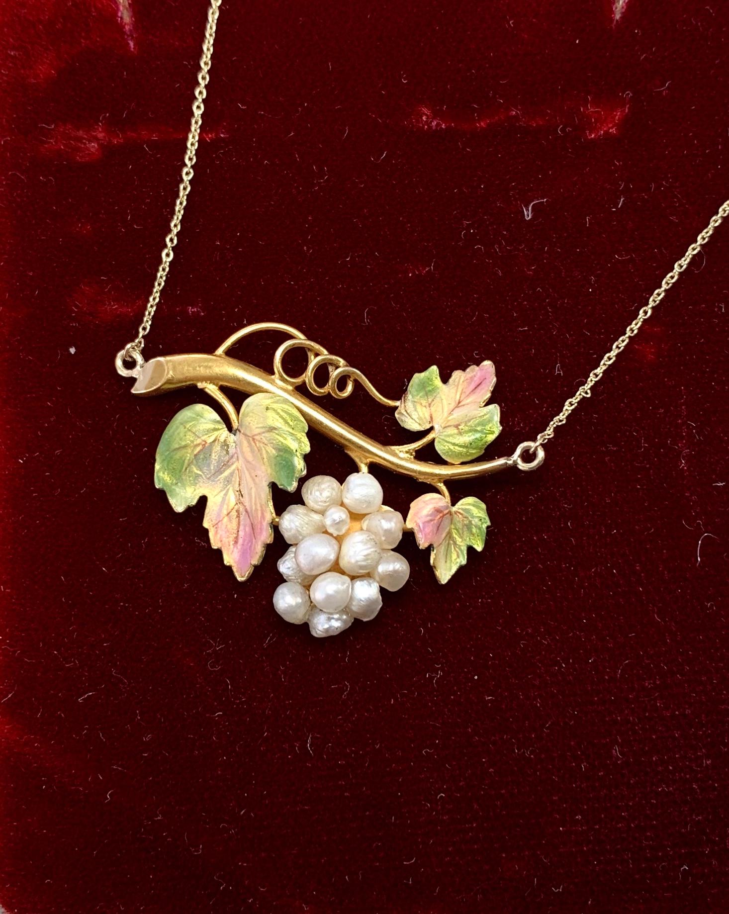 Art Nouveau Pearl Grape Cluster Vine Enamel Pendant Necklace Antique Gold In Excellent Condition For Sale In New York, NY