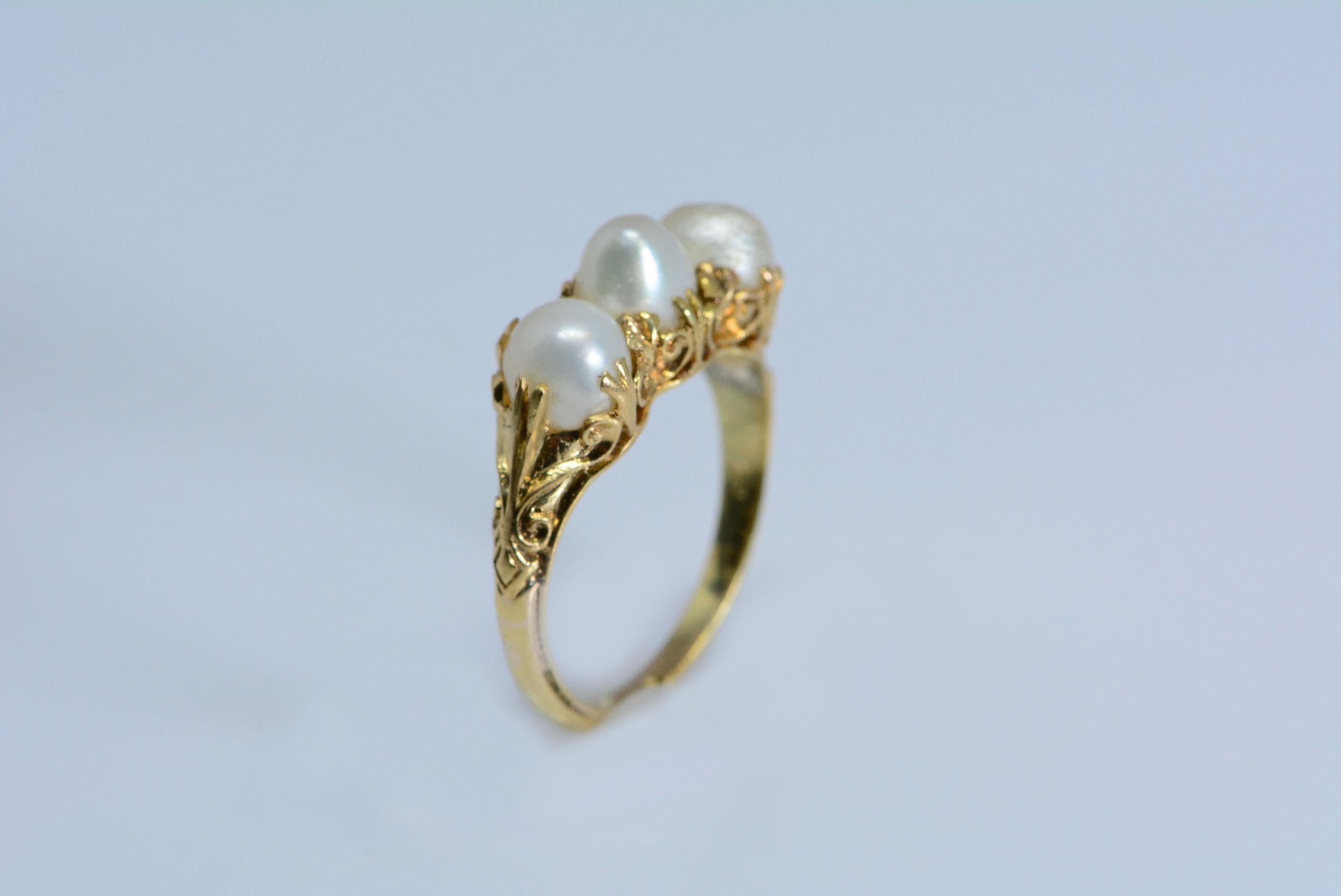 Art Nouveau Pearl Ring 18 Karat Gold 1