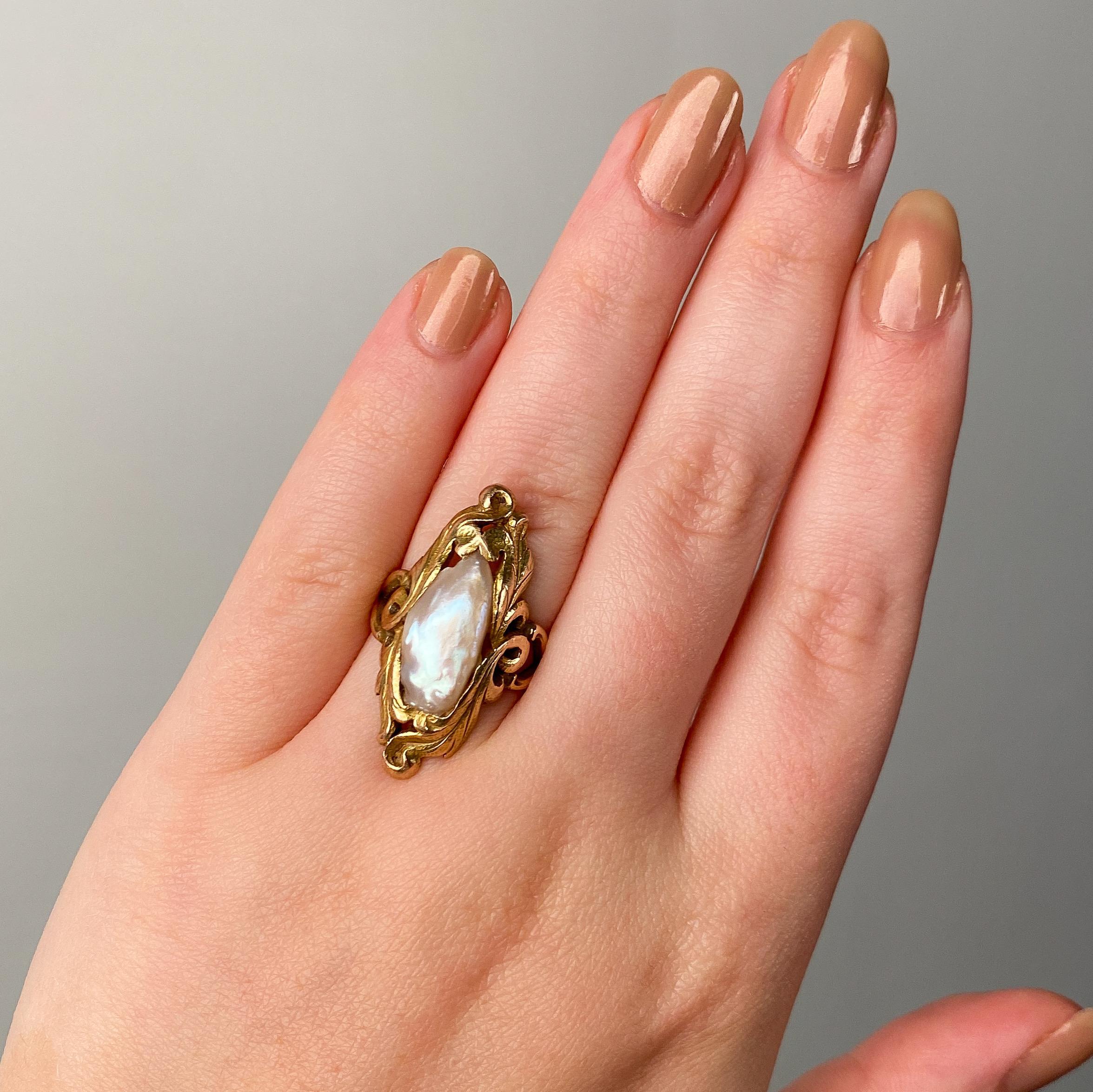 Donna Anello Art Nouveau con perle in oro 14k in vendita