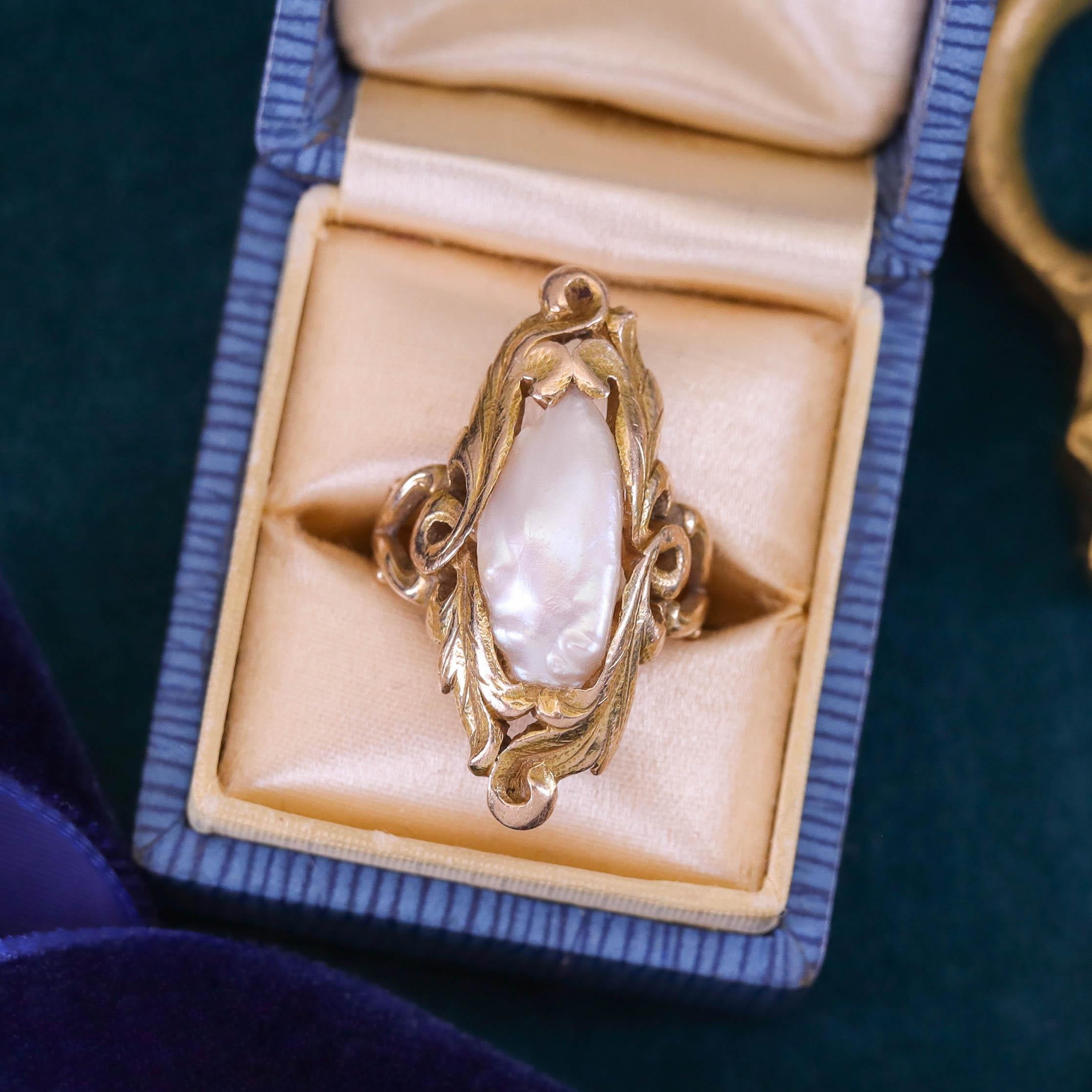 Anello Art Nouveau con perle in oro 14k in vendita 1