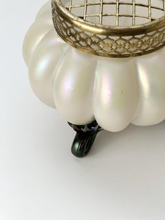 Ciotola a forma di rosa in vetro ceco perlato Art Nouveau, Kralik, 1900 ca.