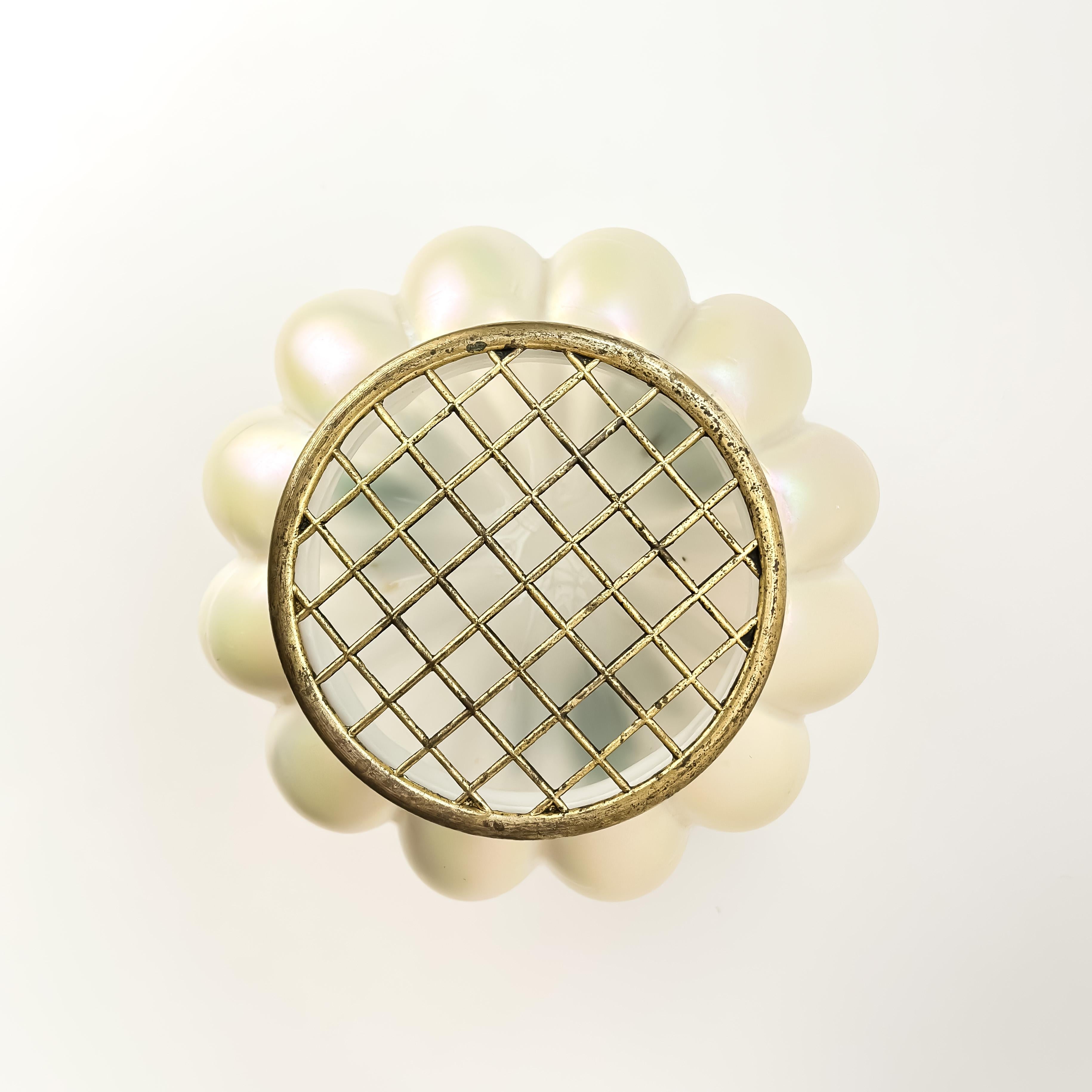 Ciotola a forma di rosa in vetro ceco perlato Art Nouveau, Kralik, 1900 ca. in vendita 1