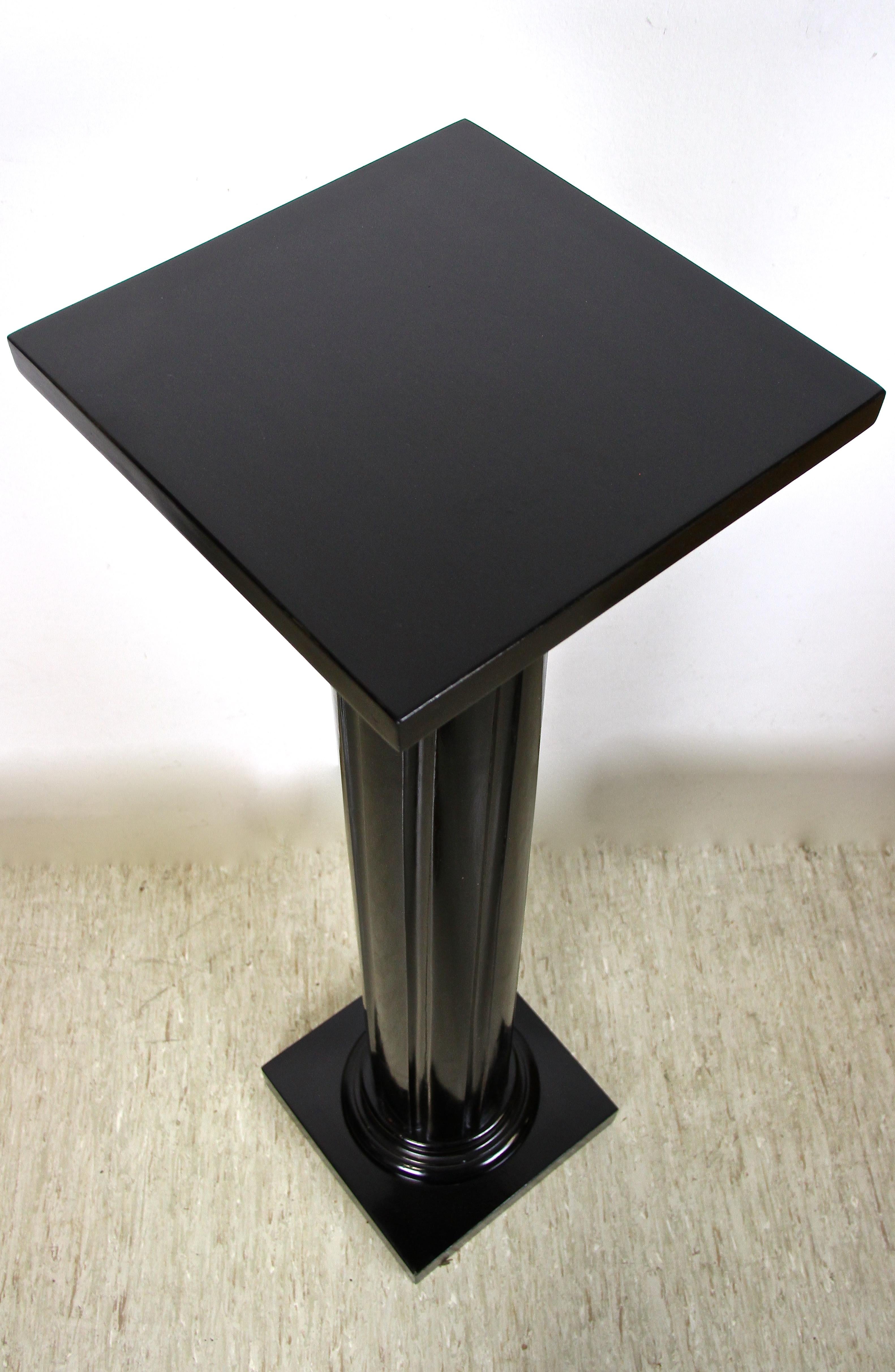 Art Nouveau Pedestal/ Column Ebonized Beechwood, Austria, circa 1900 For Sale 3