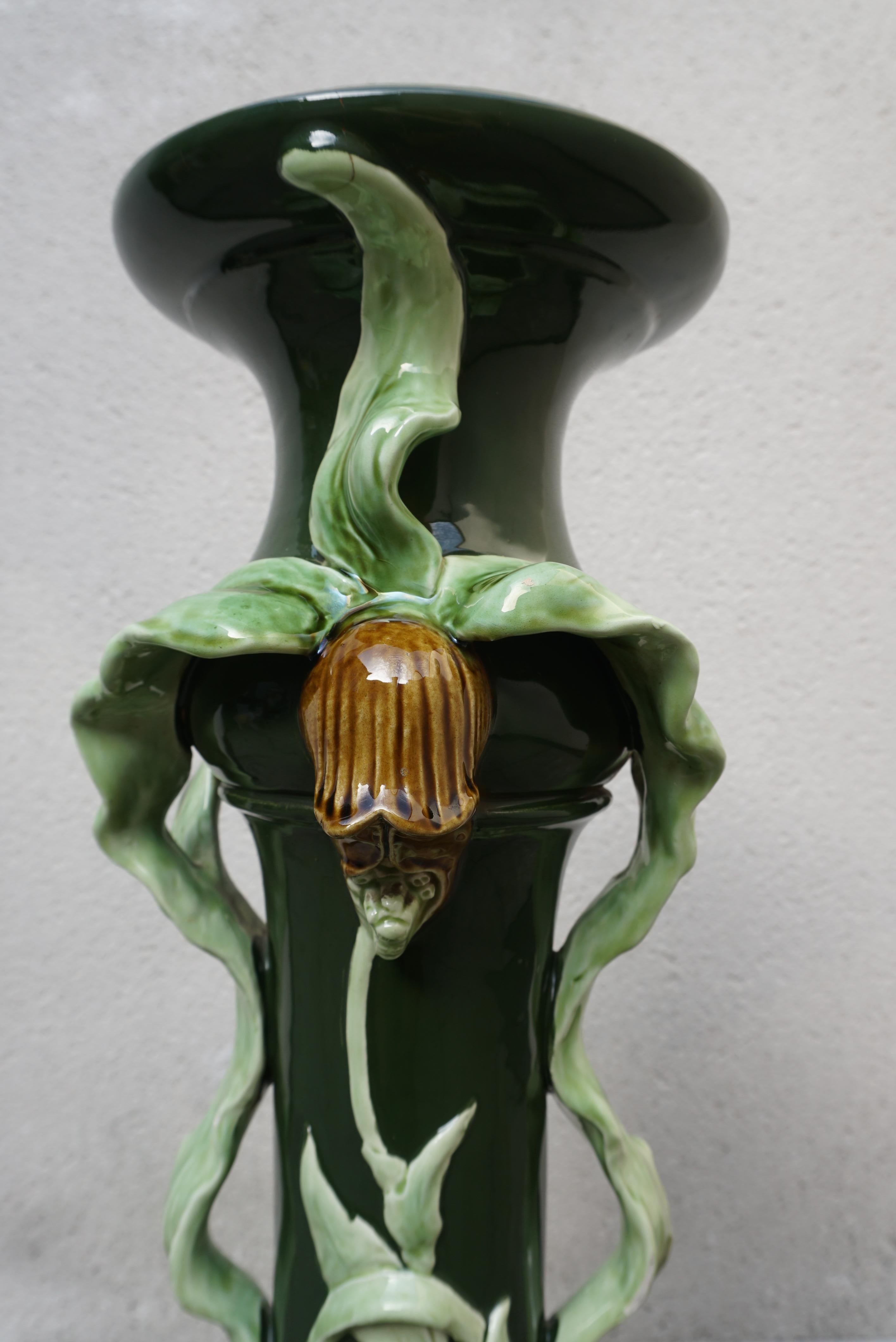 20th Century Art Nouveau Pedestal in Ceramic, in the Massier Style, circa 1900 For Sale