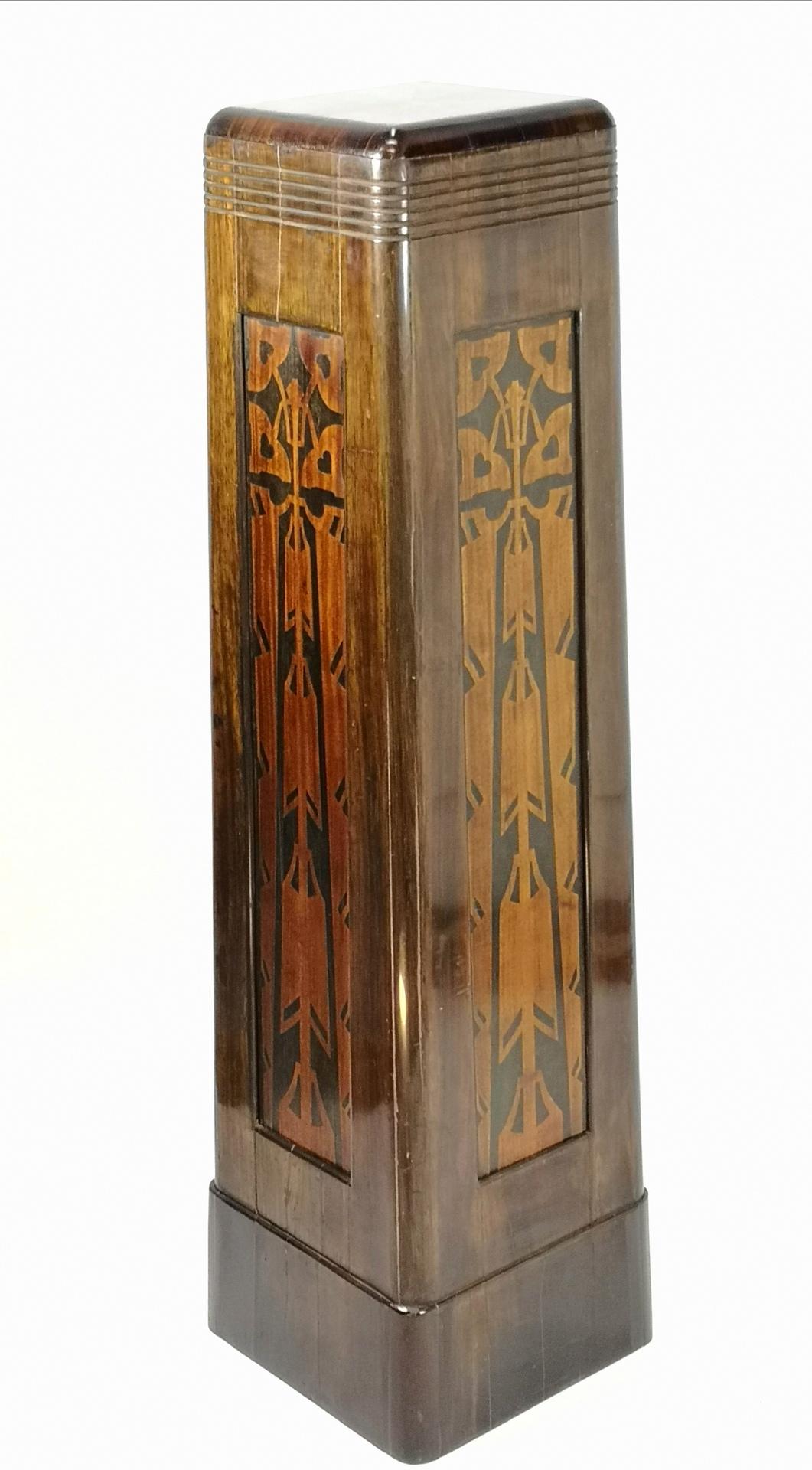 Early 20th Century Art Nouveau Pedestal or Stand, ca 1900