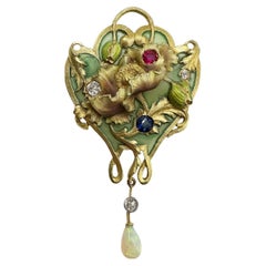 Art Nouveau Pendant Brooch with Poppy Flower Pattern