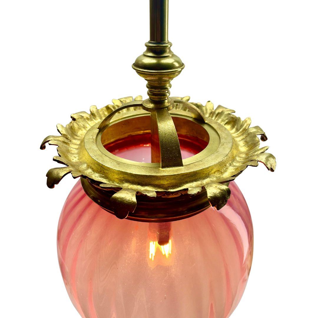Début du 20ème siècle Lampe à suspension Art nouveau attribuée au Val Saint Lambert, années 1900 en vente