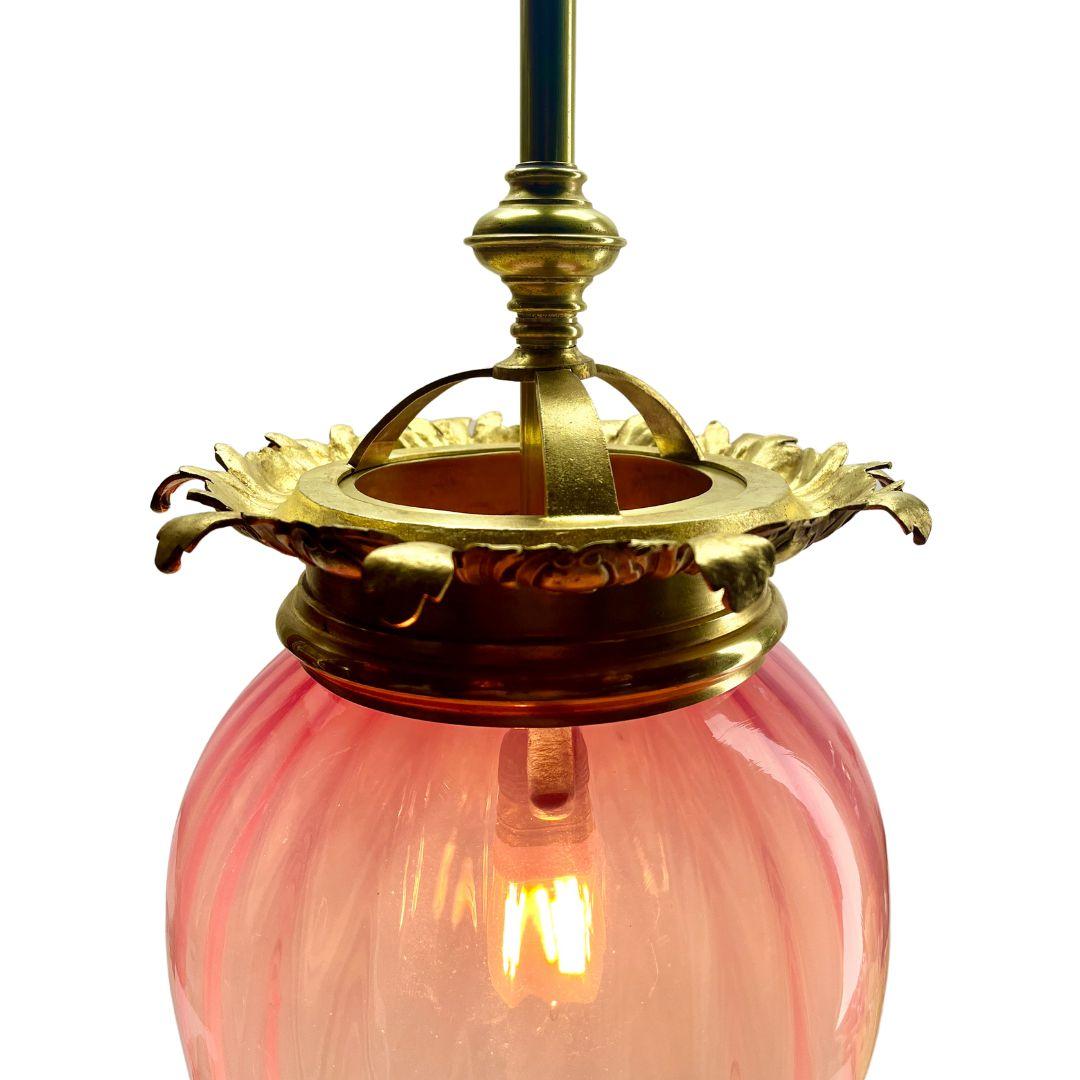 Laiton Lampe à suspension Art nouveau attribuée au Val Saint Lambert, années 1900 en vente