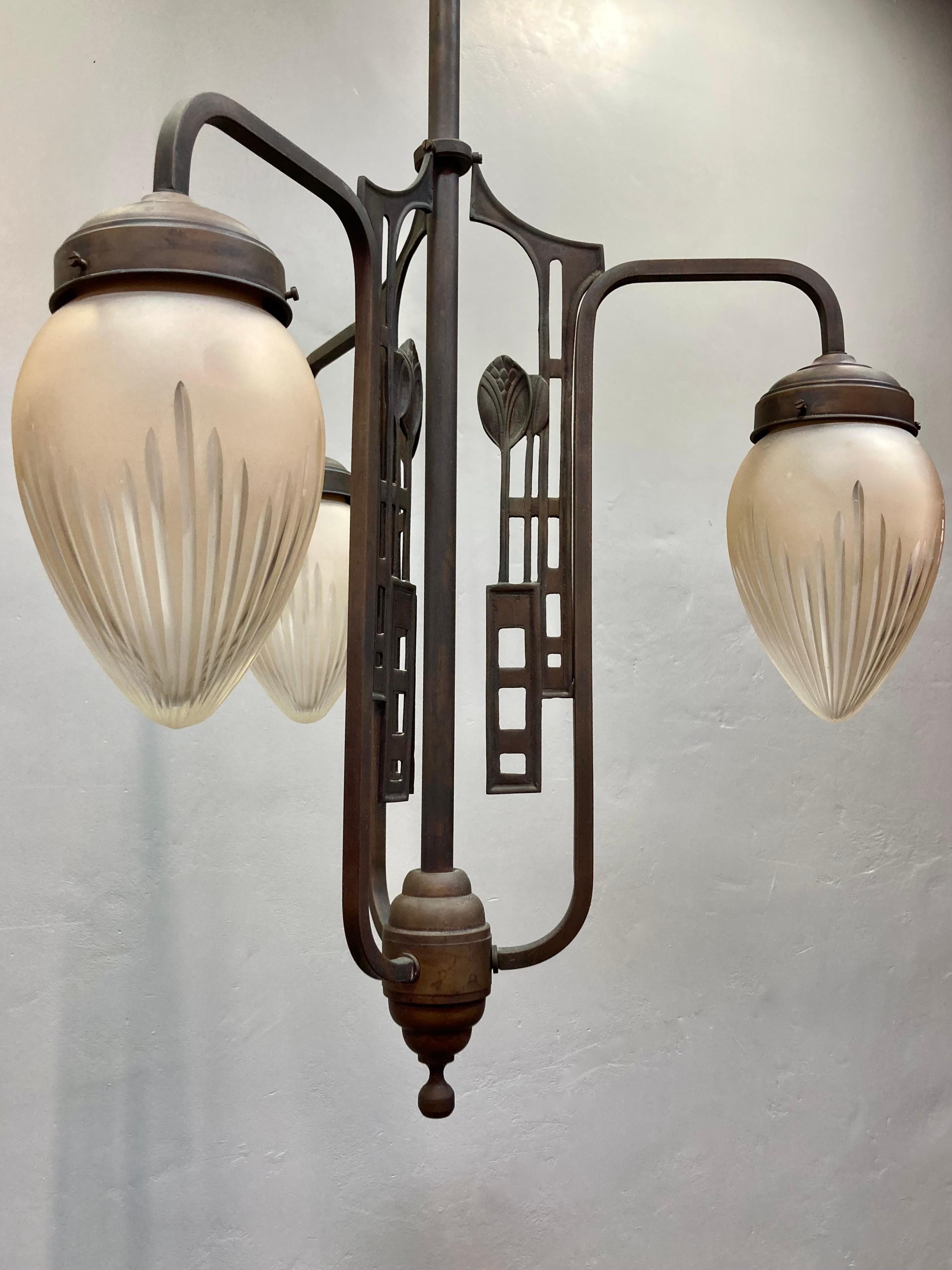 Art Nouveau Pendant Lamp For Sale 4