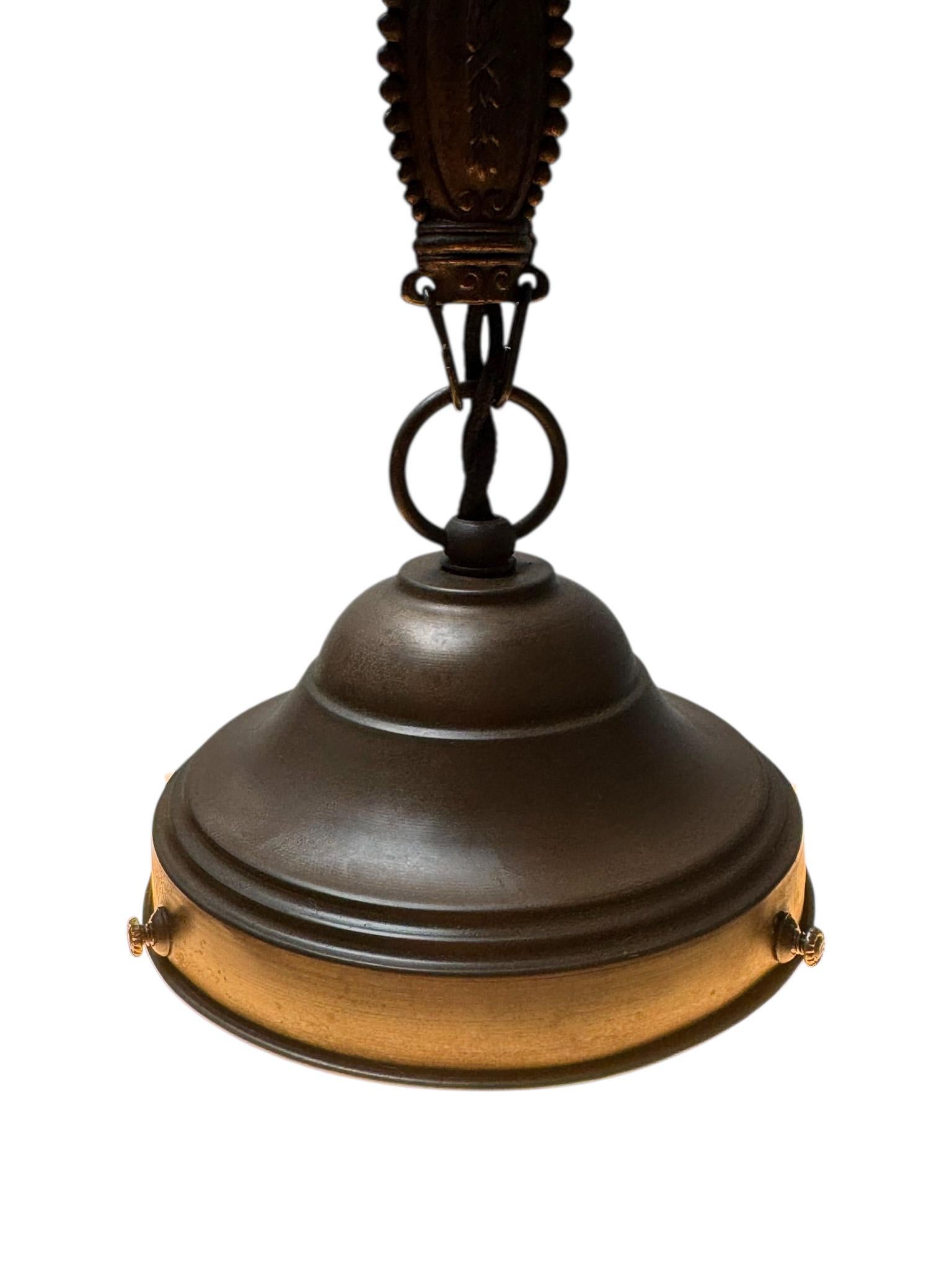 Lampada a sospensione Art Nouveau con paralume originale in vetro dipinto a mano, 1900 in vendita 3