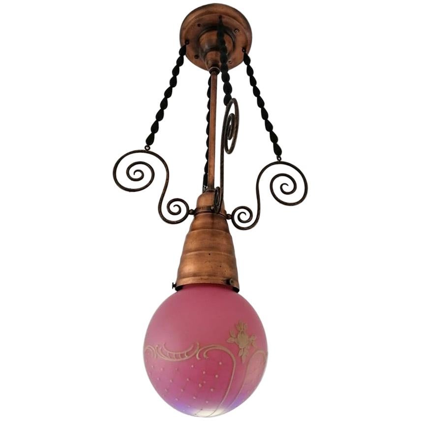 Lampe à suspension Art Nouveau avec abat-jour en verre rose