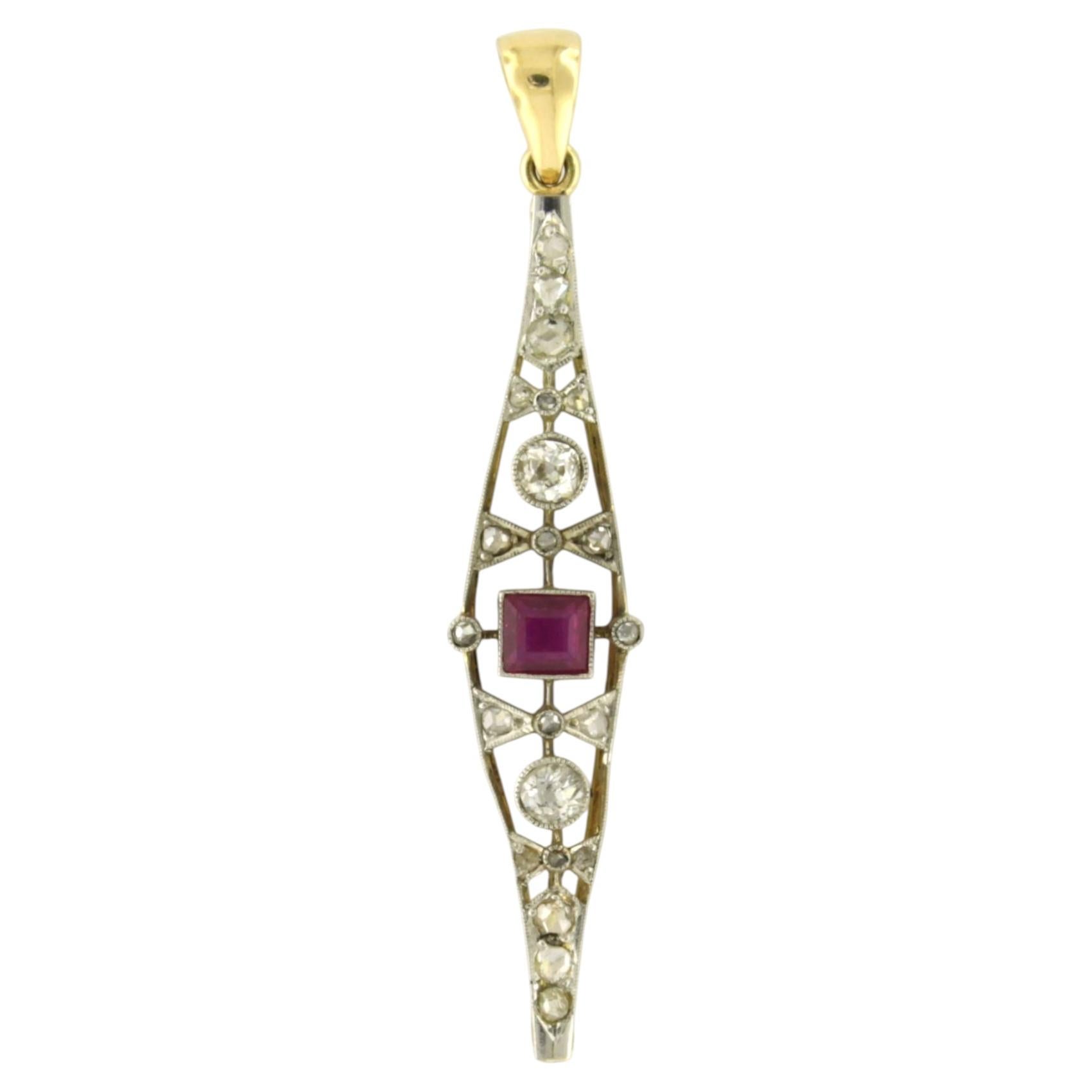 Ciondolo in stile Art Nouveau con rubino, diamanti a taglio "old mine" e a taglio "rose", in oro 18 carati in vendita