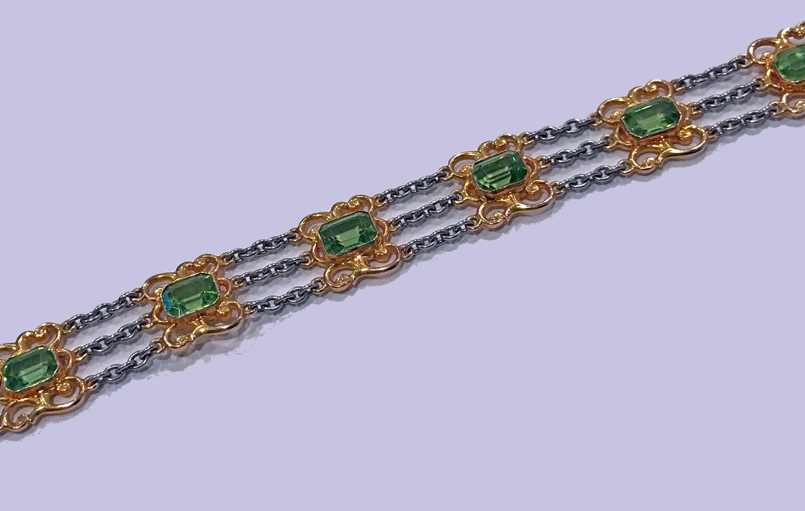 Art Nouveau Peridot Gold and Platinum Bracelet, circa 1910 In Good Condition In Toronto, ON