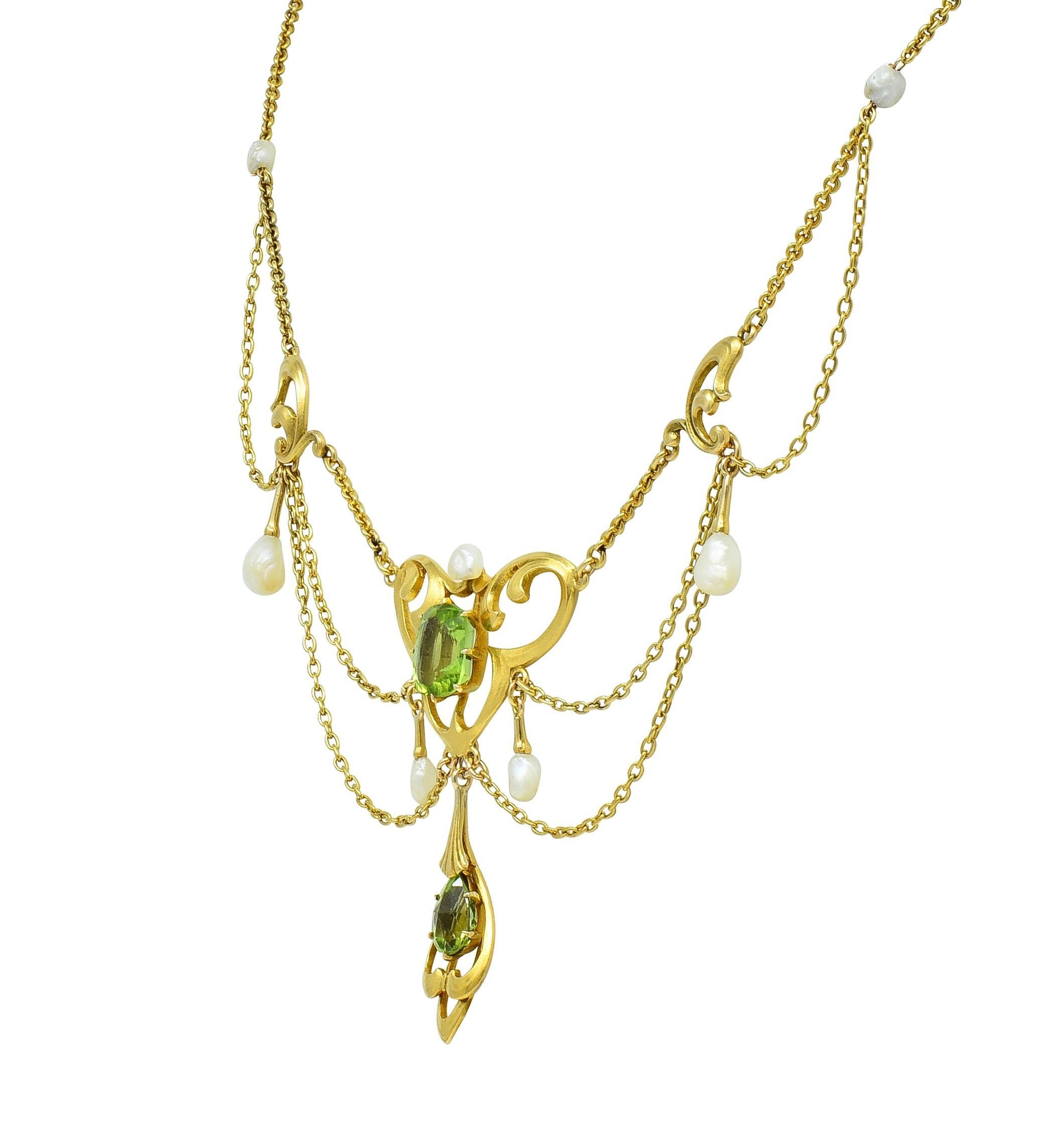 Art Nouveau Peridot Pearl 14 Karat Yellow Gold Festoon Antique Drop Necklace In Excellent Condition In Philadelphia, PA