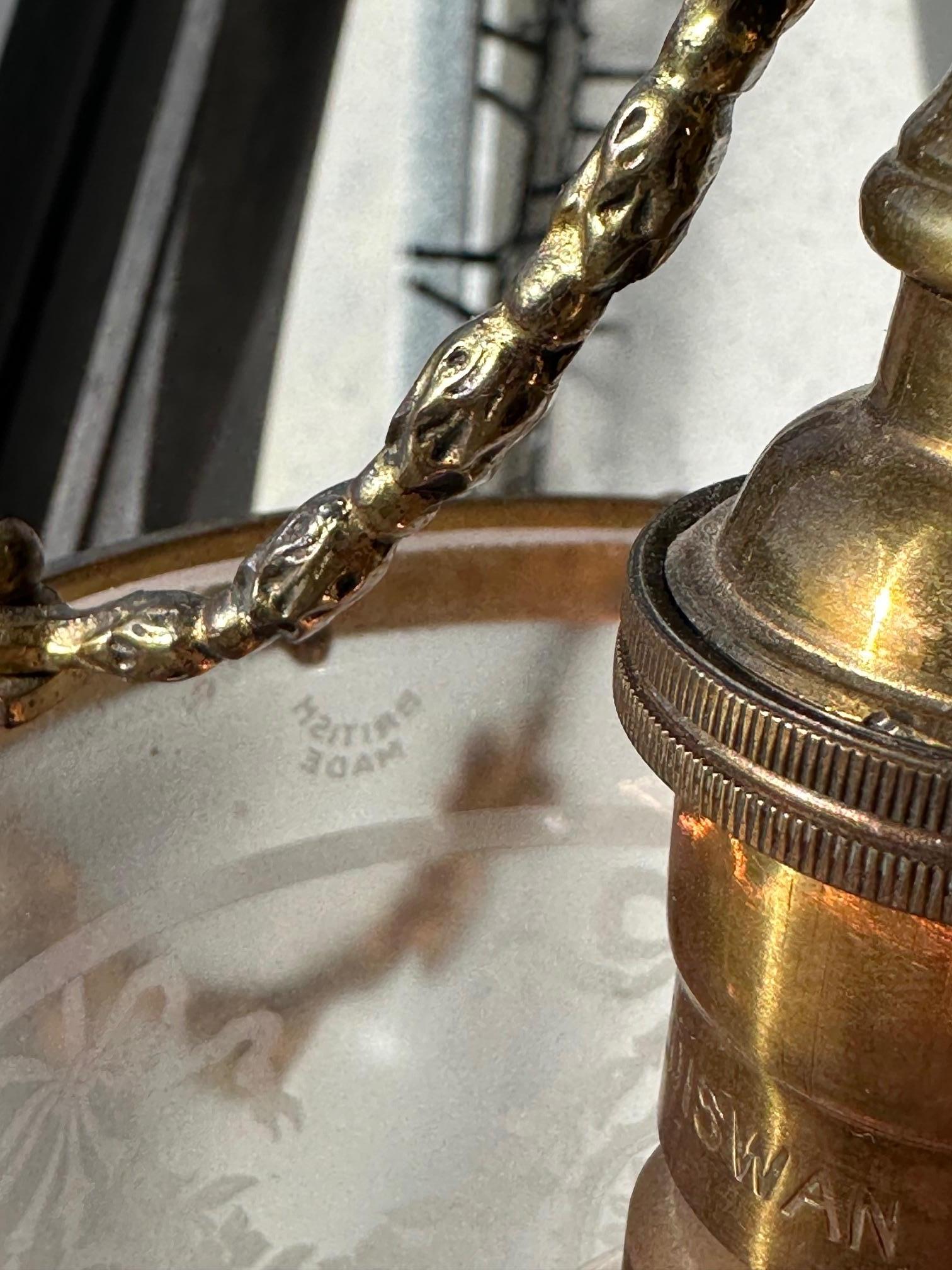 Lanterne d'époque Art nouveau en bronze et cristal gravé en vente 3