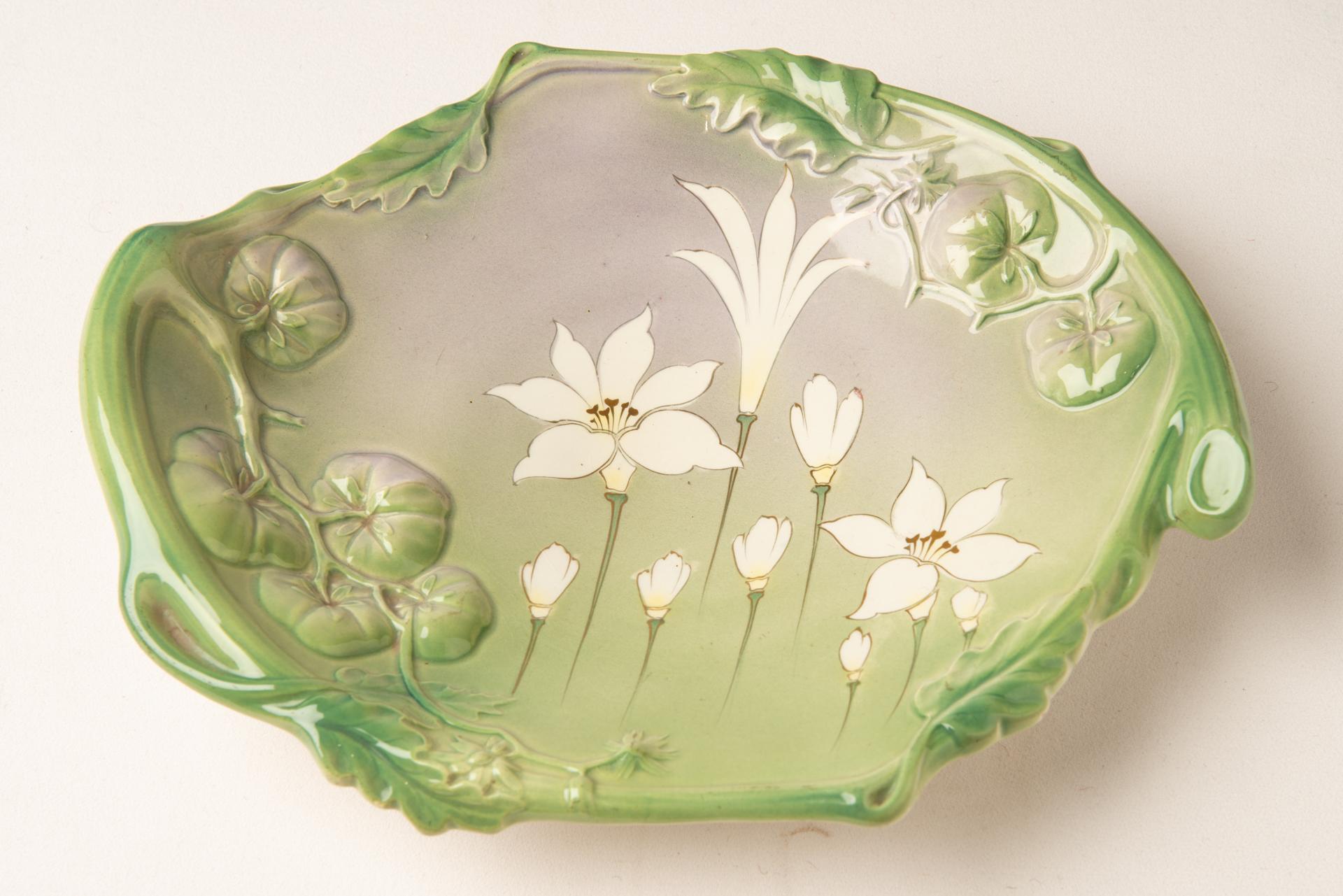 French Art Nouveau Period Ceramic Plate with Leaves in Relief For Sale