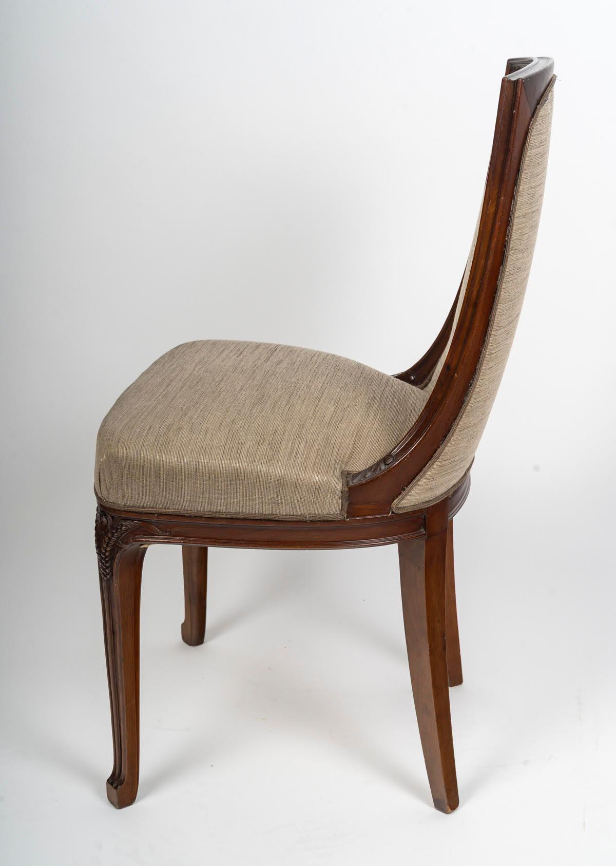 Jugendstil-Schreibtischstuhl aus geschnitztem Holz, CIRCA 1900. (Art nouveau) im Angebot