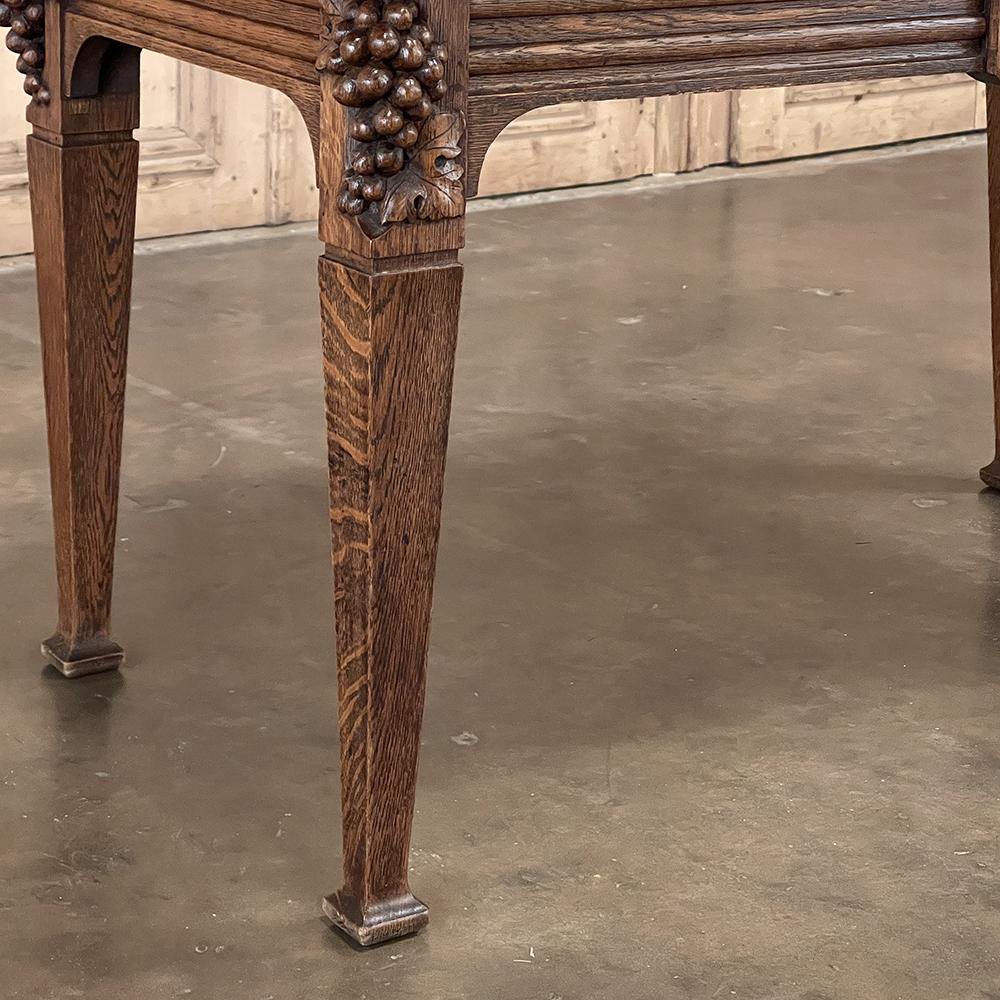 Table basse en châtaignier d'époque Art Nouveau en vente 2