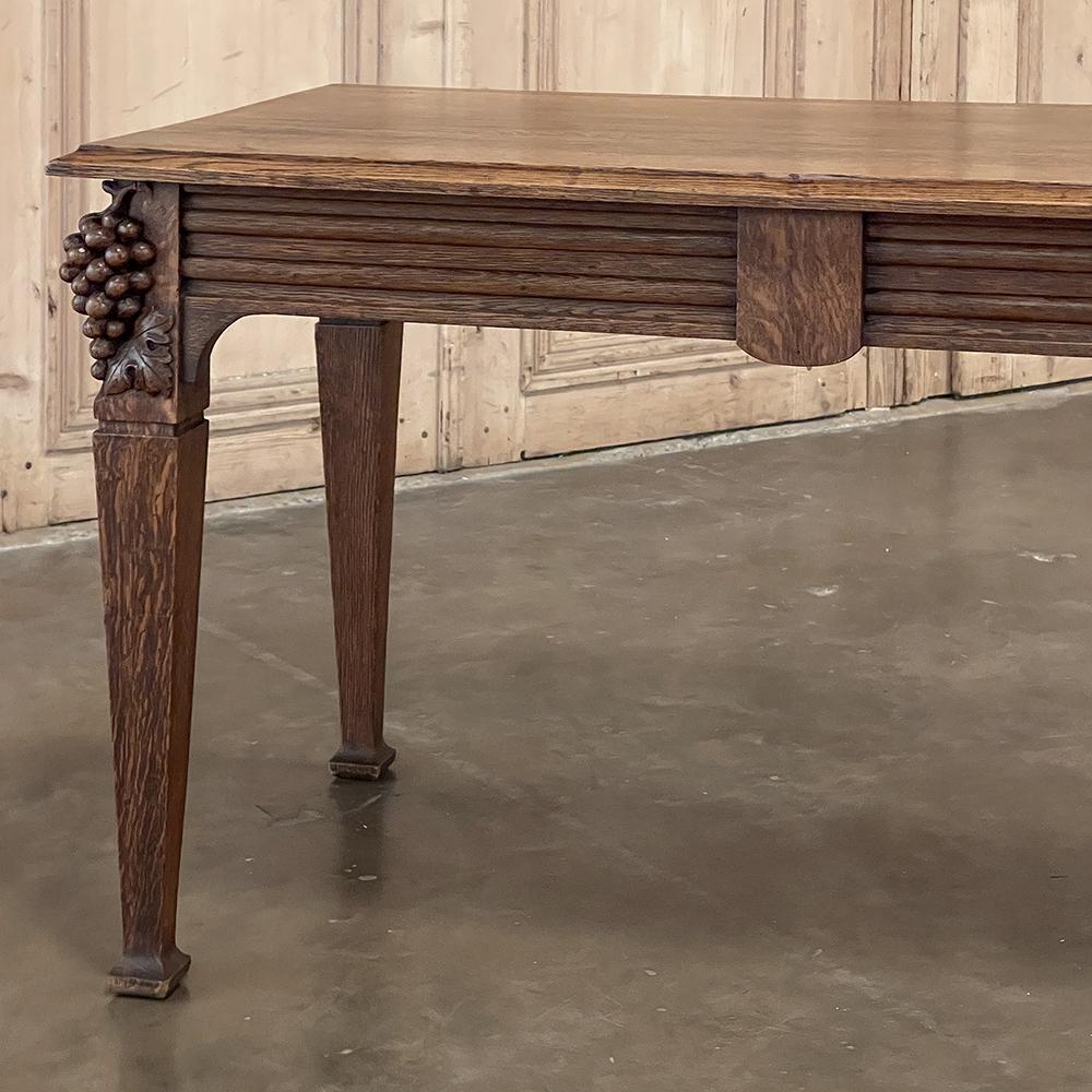 Table basse en châtaignier d'époque Art Nouveau en vente 8
