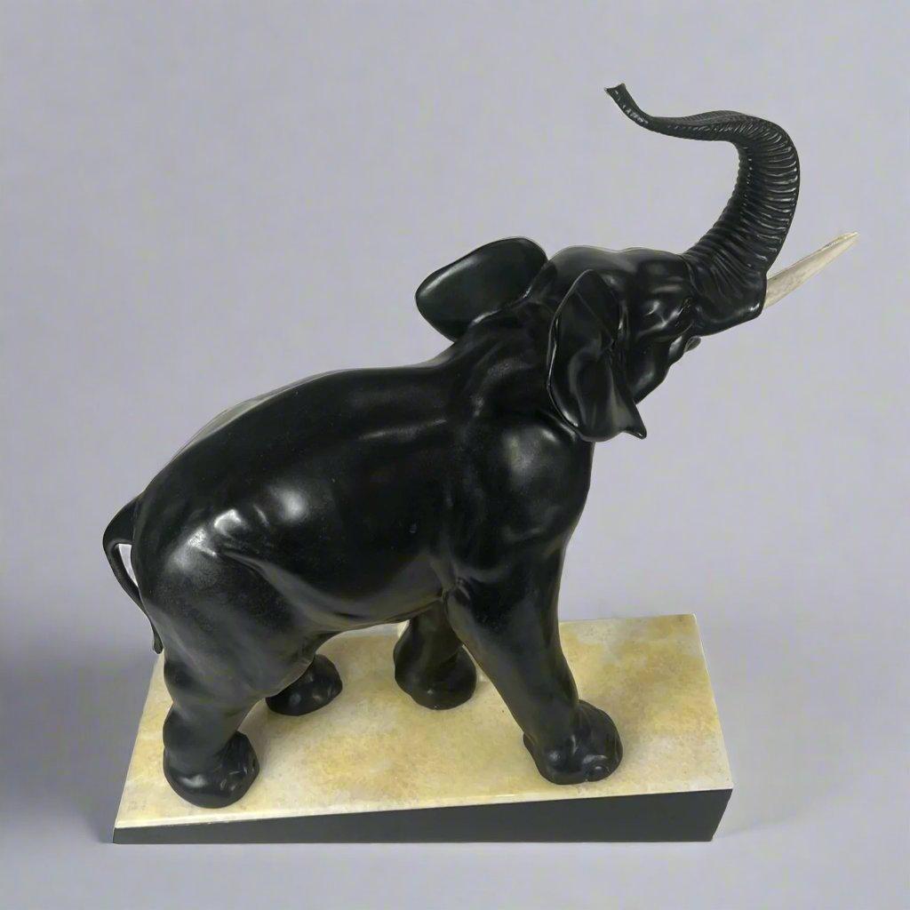 Scultura di elefante in bronzo del periodo Art Nouveau Irénée Rochard Francia circa 1920 In condizioni buone in vendita a New York, NY