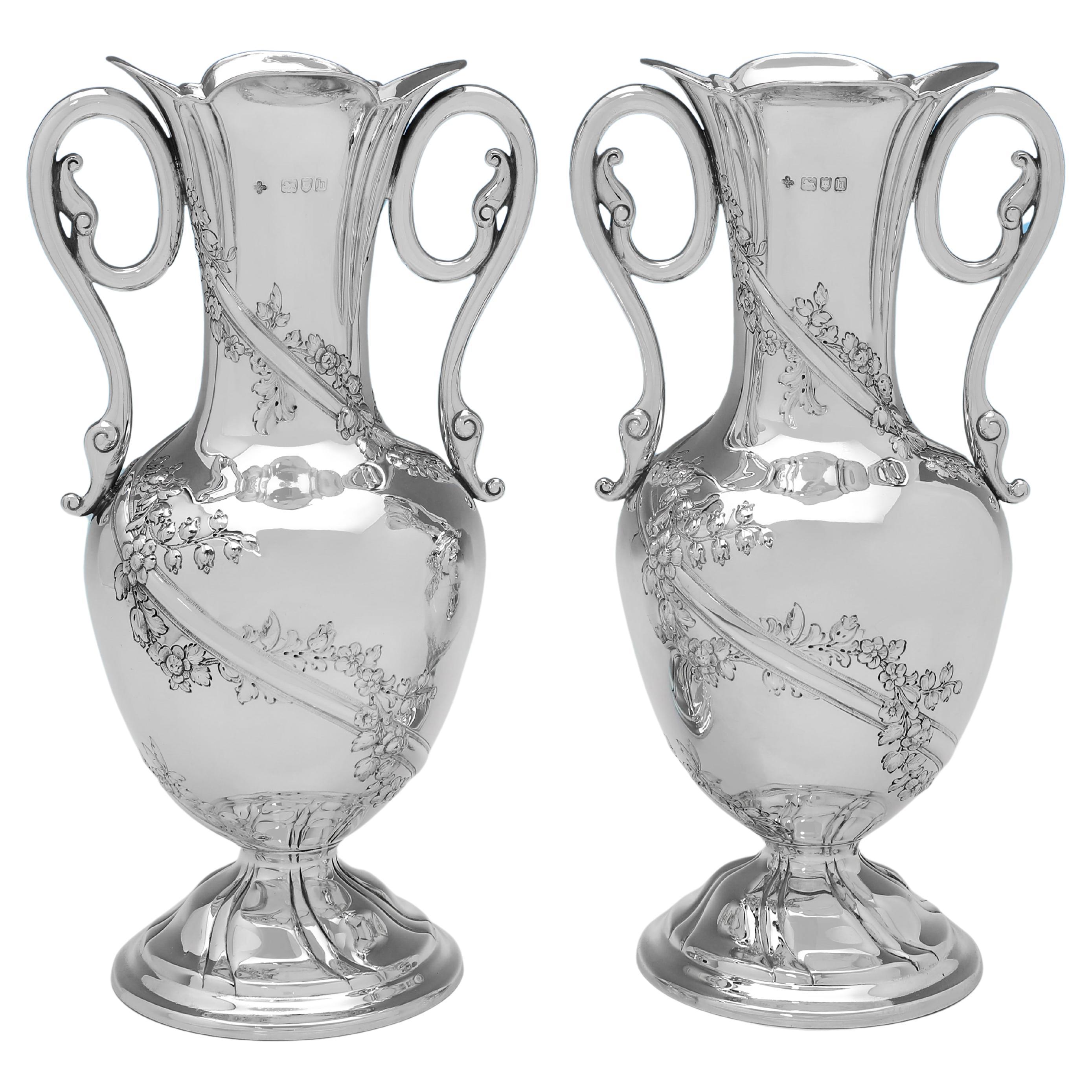 Pareja de jarrones de plata de ley de la época Art Nouveau - Matasellados en Londres en 1903