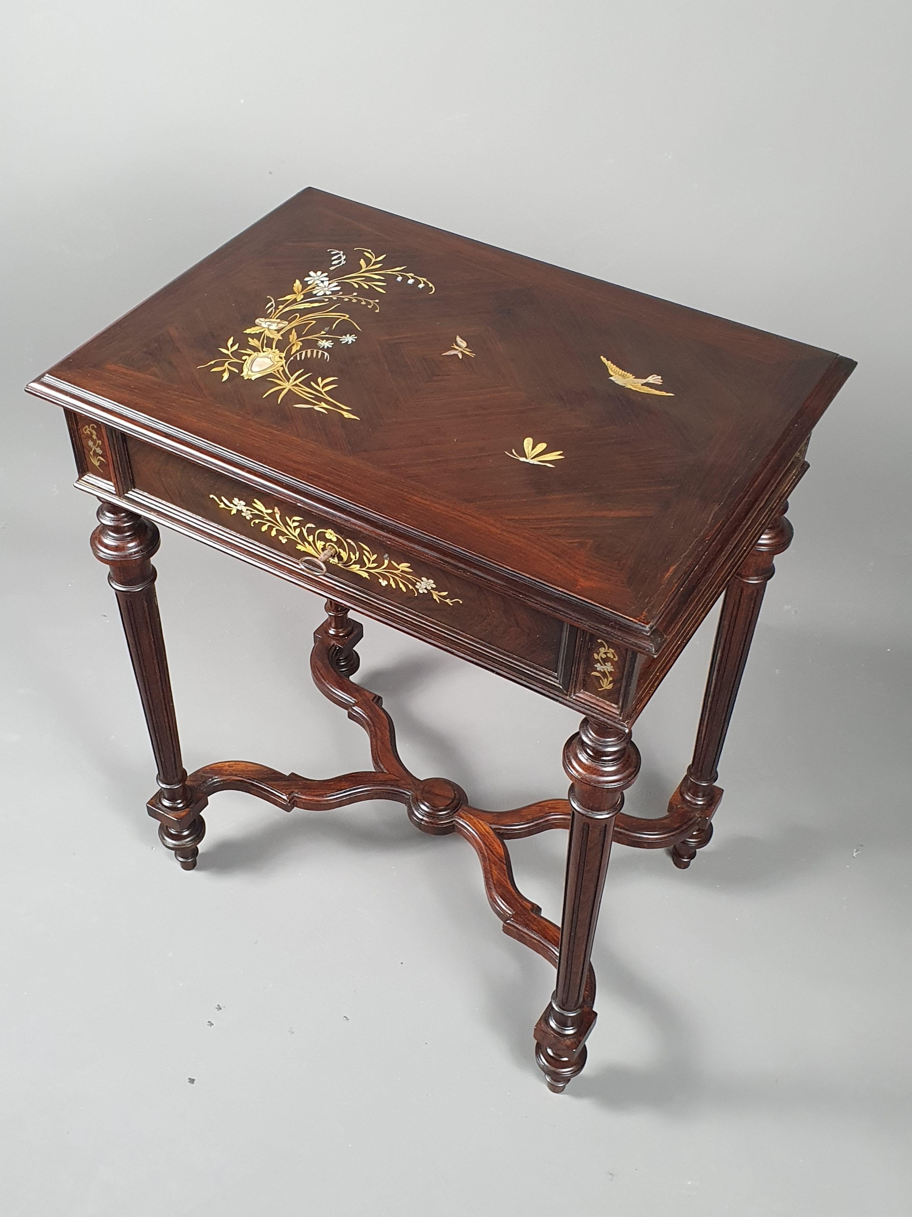 Art Nouveau Period Side Table in Brass and Mother of Pearl Marquetry In Good Condition For Sale In BARSAC, FR