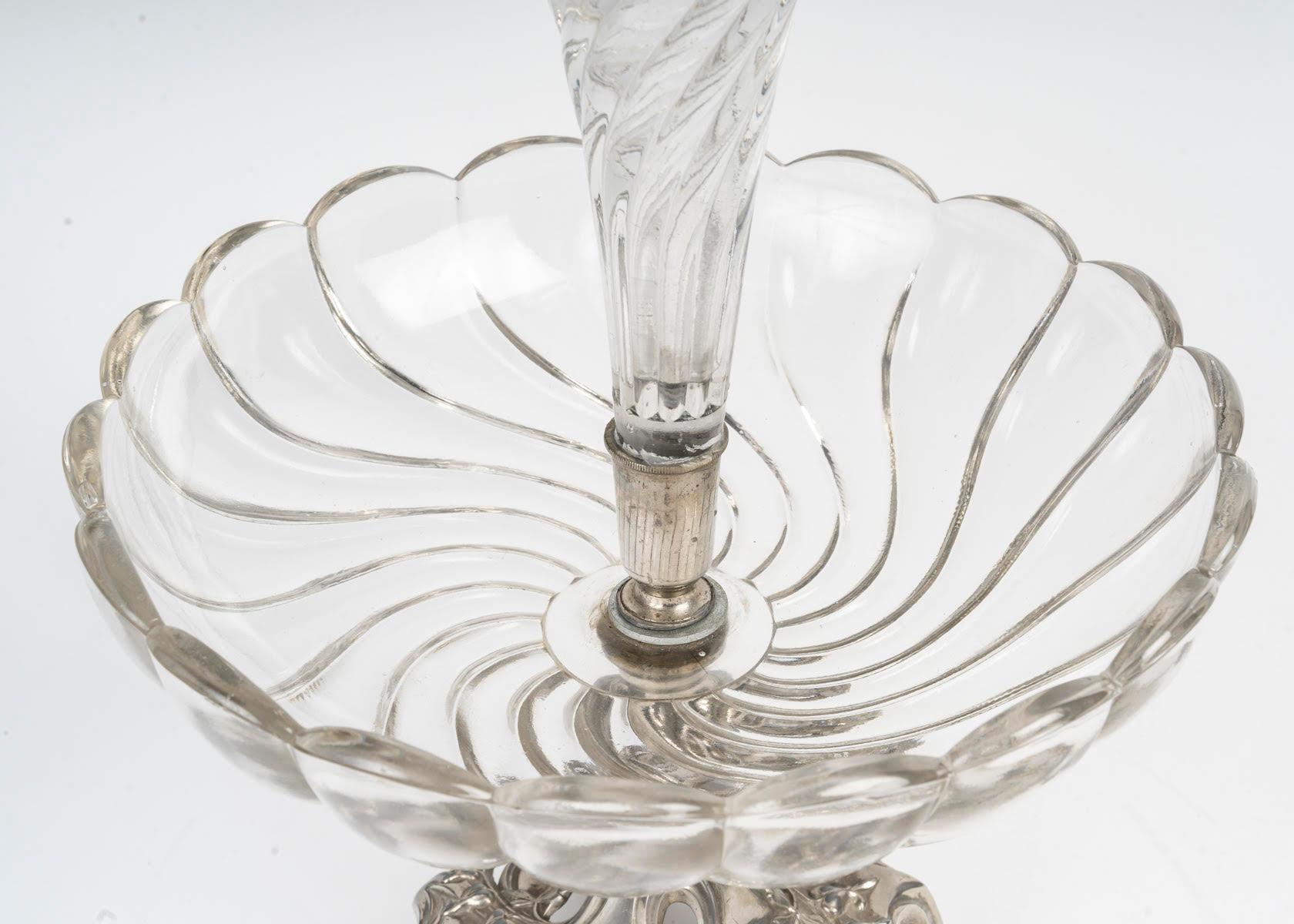 Jugendstil Versilbertes Metall und Kristall Soliflore Tafelaufsatz. (Art nouveau) im Angebot