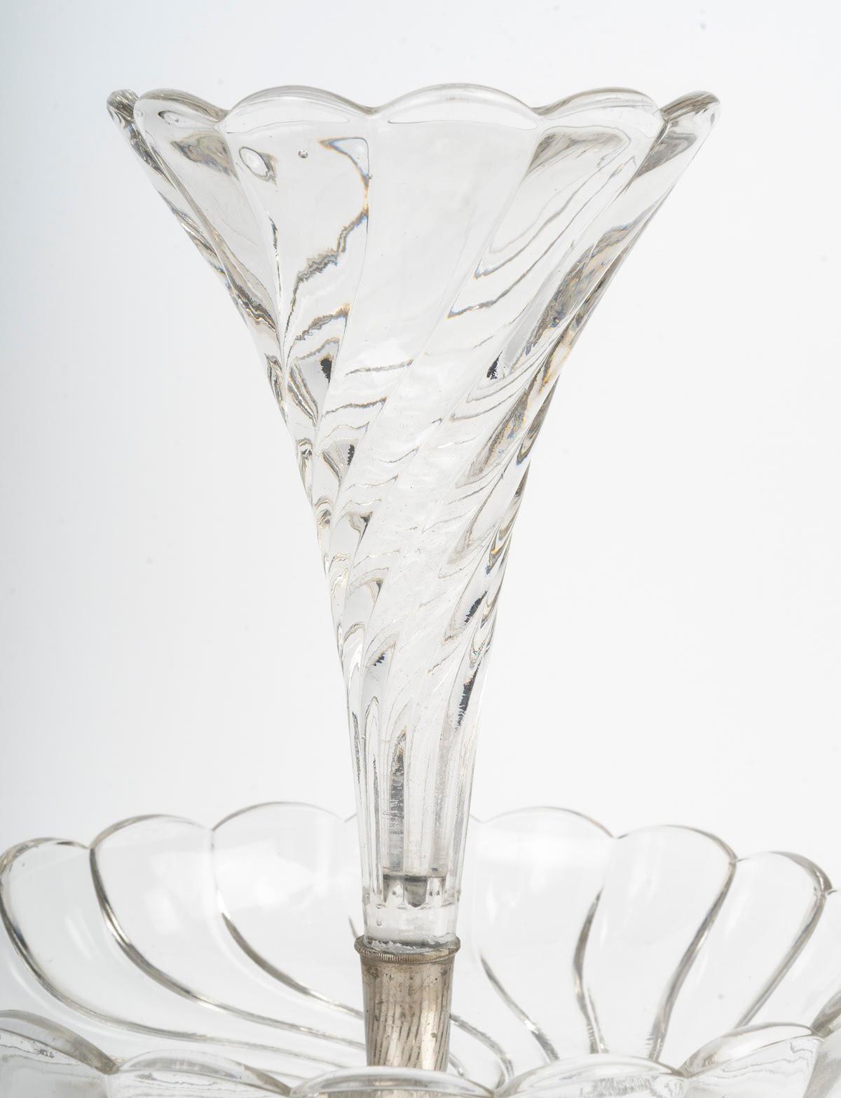 Jugendstil Versilbertes Metall und Kristall Soliflore Tafelaufsatz. (Französisch) im Angebot