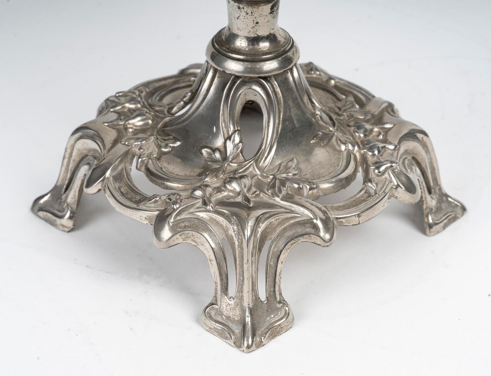 Jugendstil Versilbertes Metall und Kristall Soliflore Tafelaufsatz. im Zustand „Gut“ im Angebot in Saint-Ouen, FR