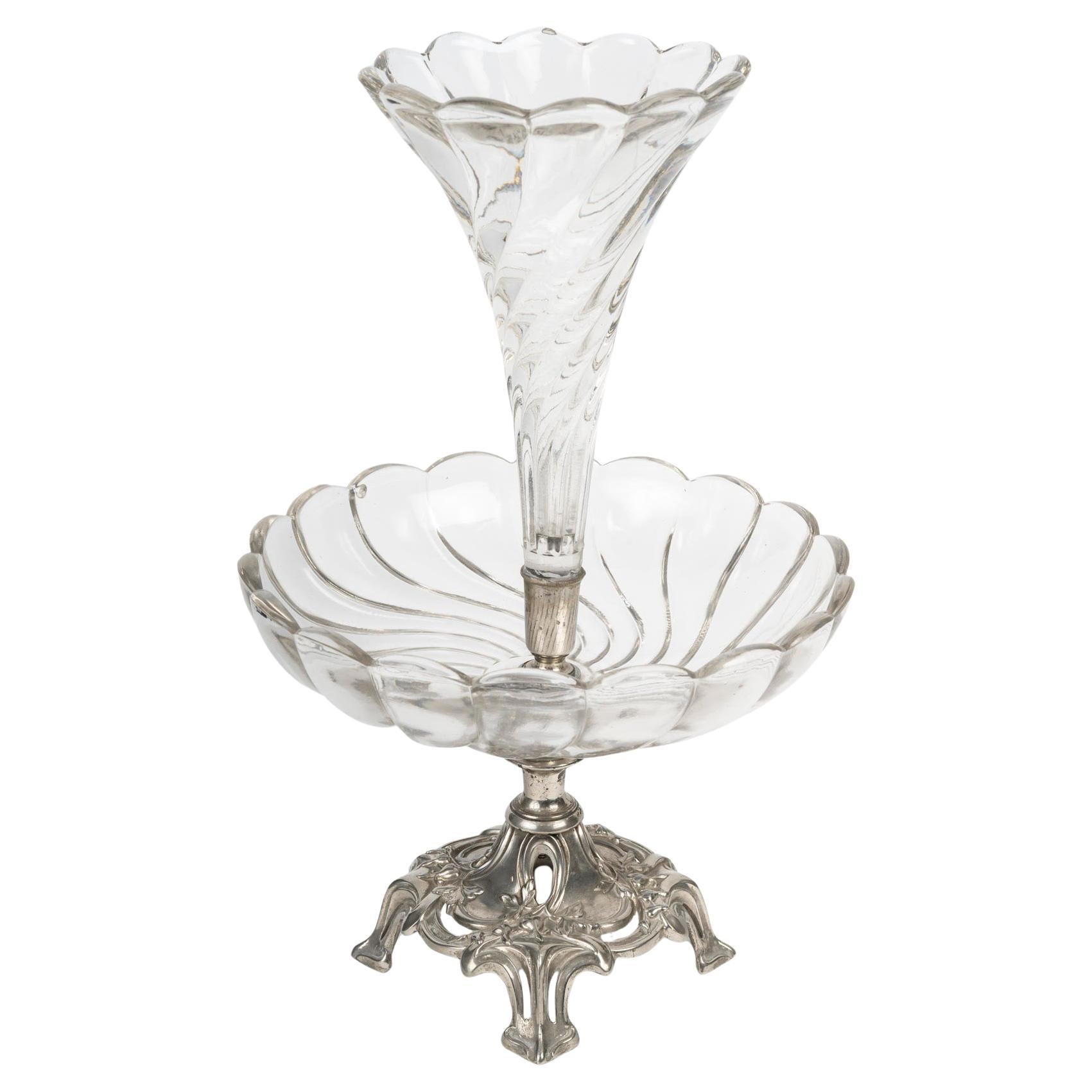 Centro de mesa Soliflor de metal plateado y cristal de época Art Nouveau.