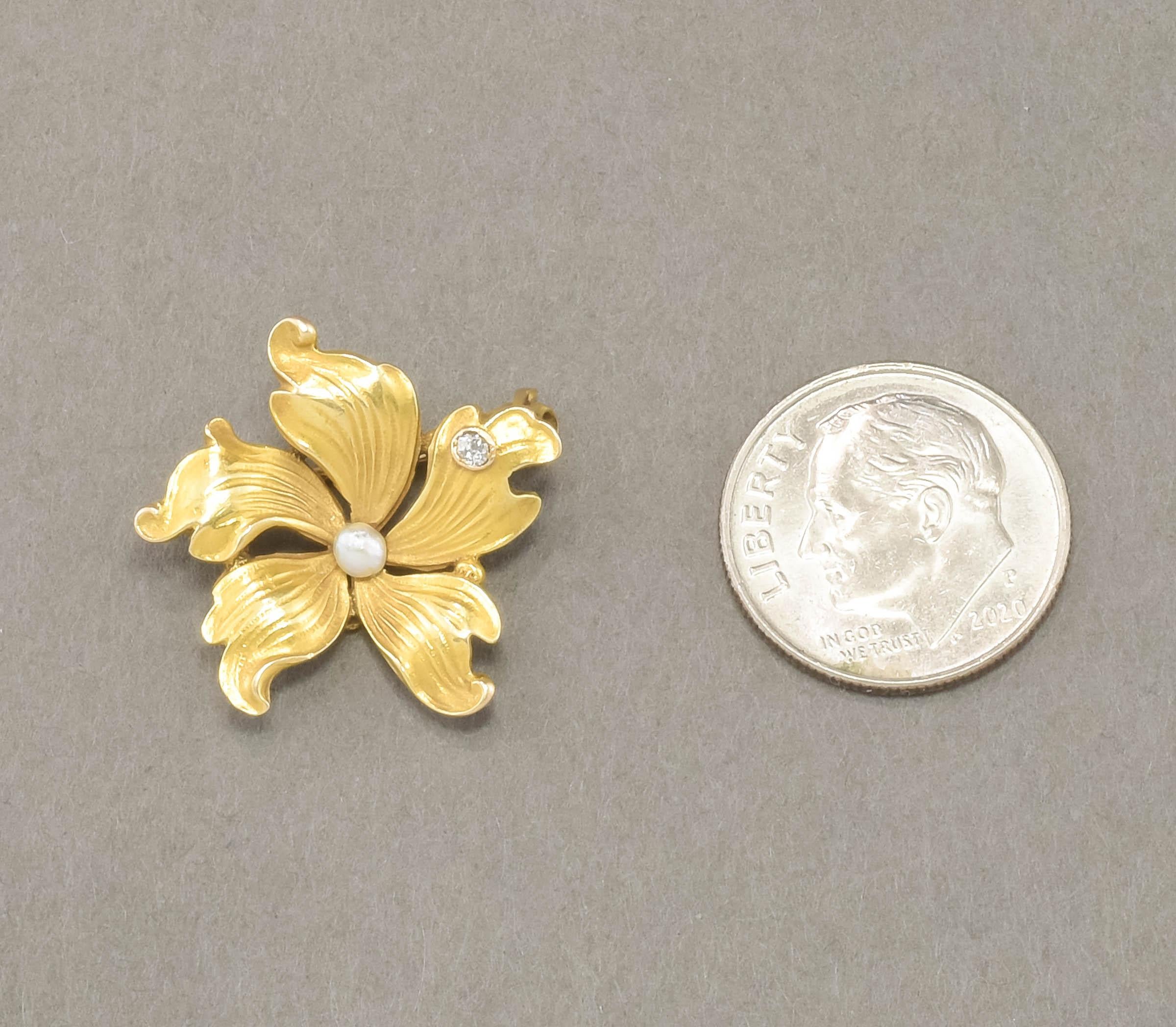 Women's Art Nouveau Petite Gold Flower Brooch Pin with Old Cut Diamond & Pearl For Sale